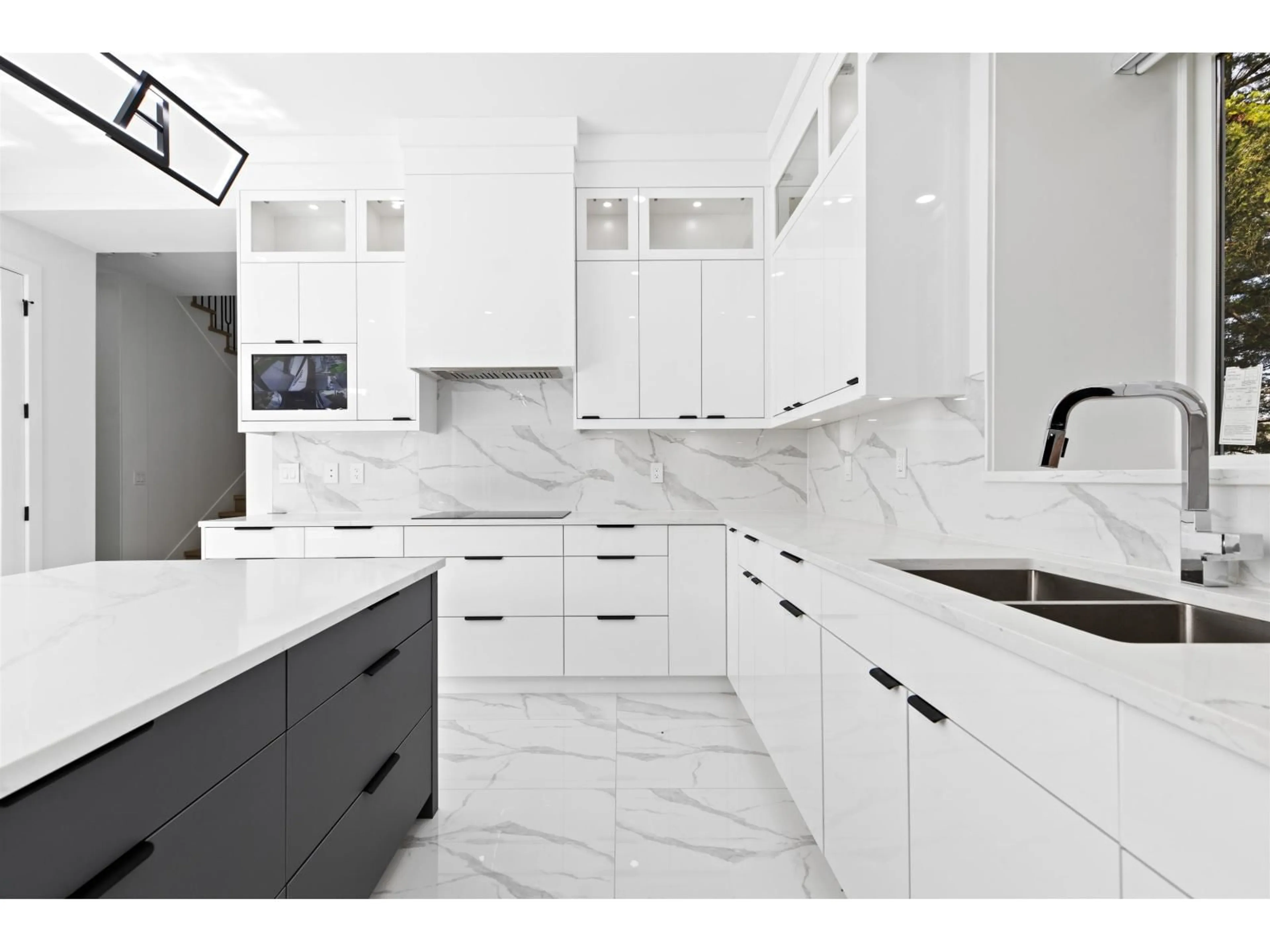 Contemporary kitchen, ceramic/tile floor for 15584 89B AVENUE, Surrey British Columbia V3R4K9