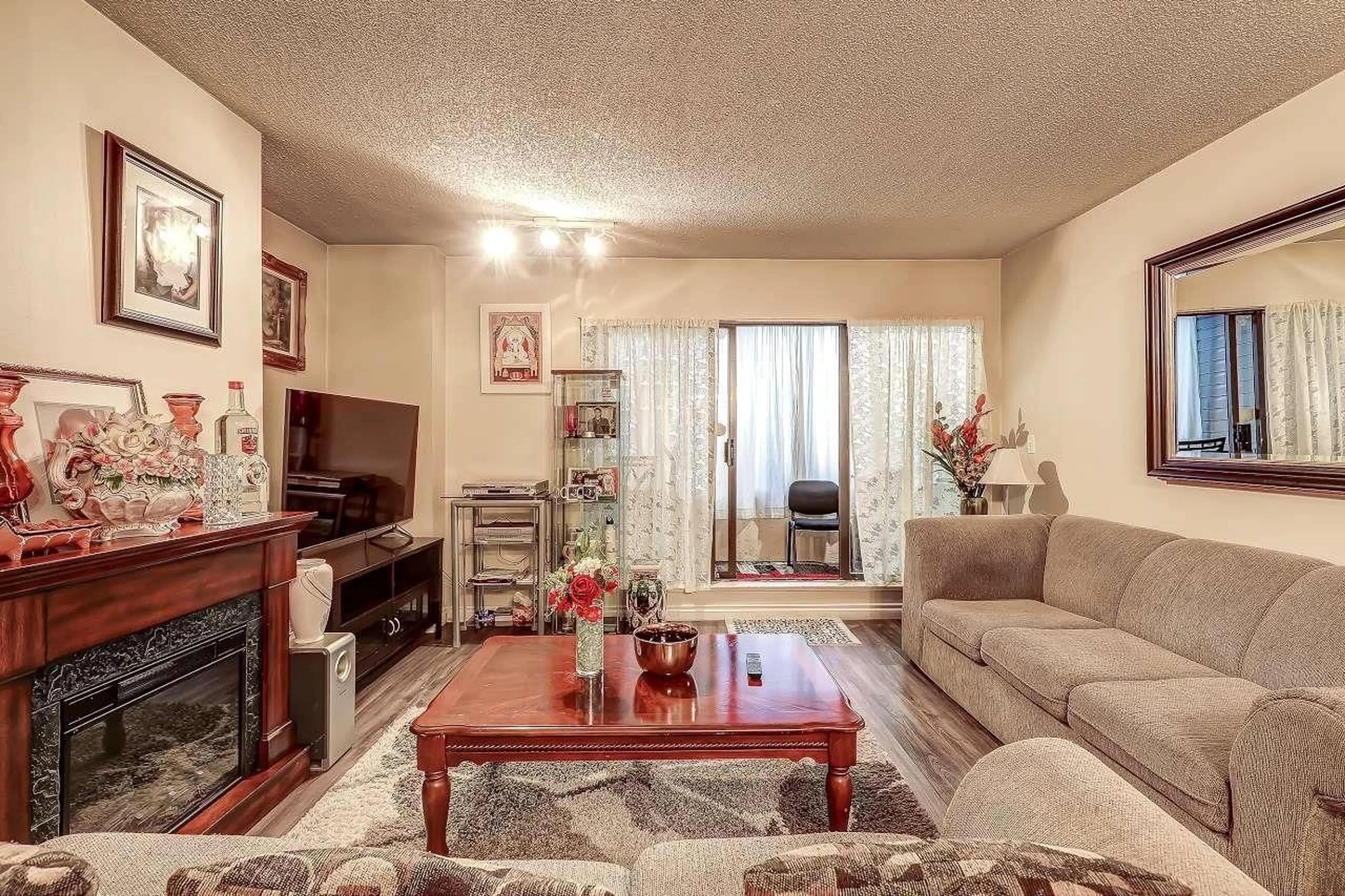 Living room with furniture, unknown for 101 - 13316 OLD YALE ROAD, Surrey British Columbia V3T5J5