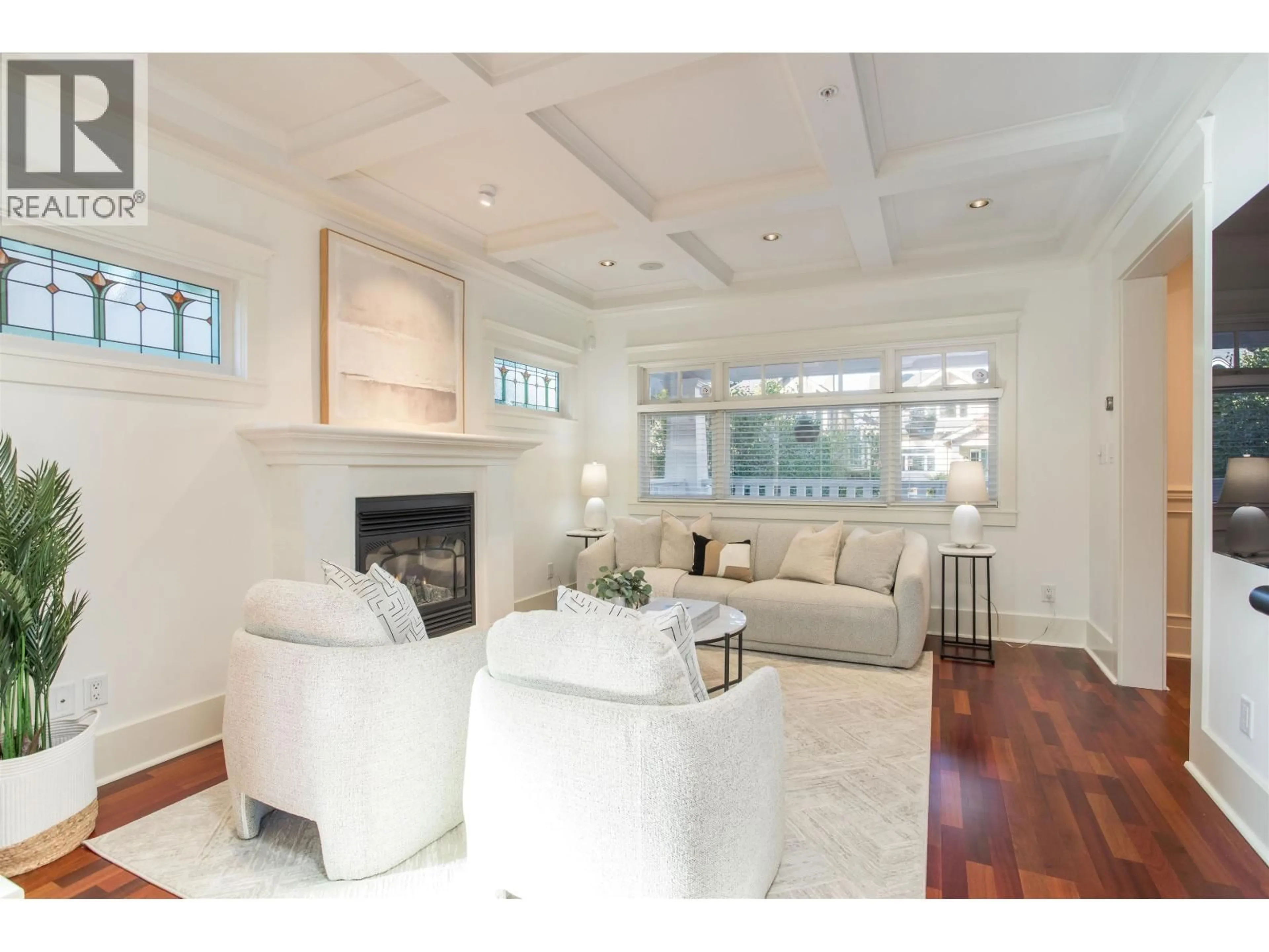 Living room with furniture, unknown for 3242 3RD AVENUE, Vancouver British Columbia V6K1N4