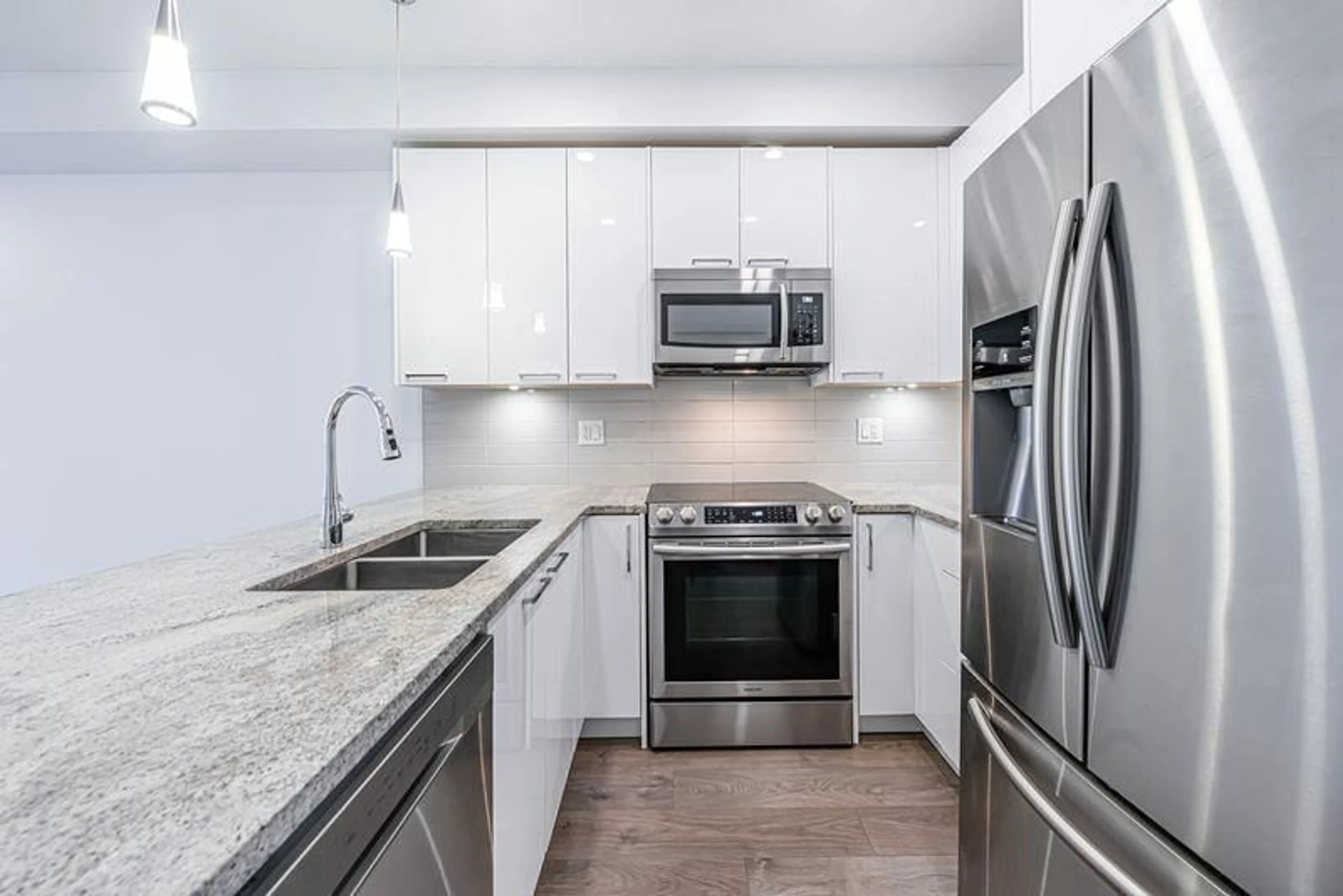 Unknown for 401 - 20696 EASTLEIGH CRESCENT, Langley British Columbia V3A0M3