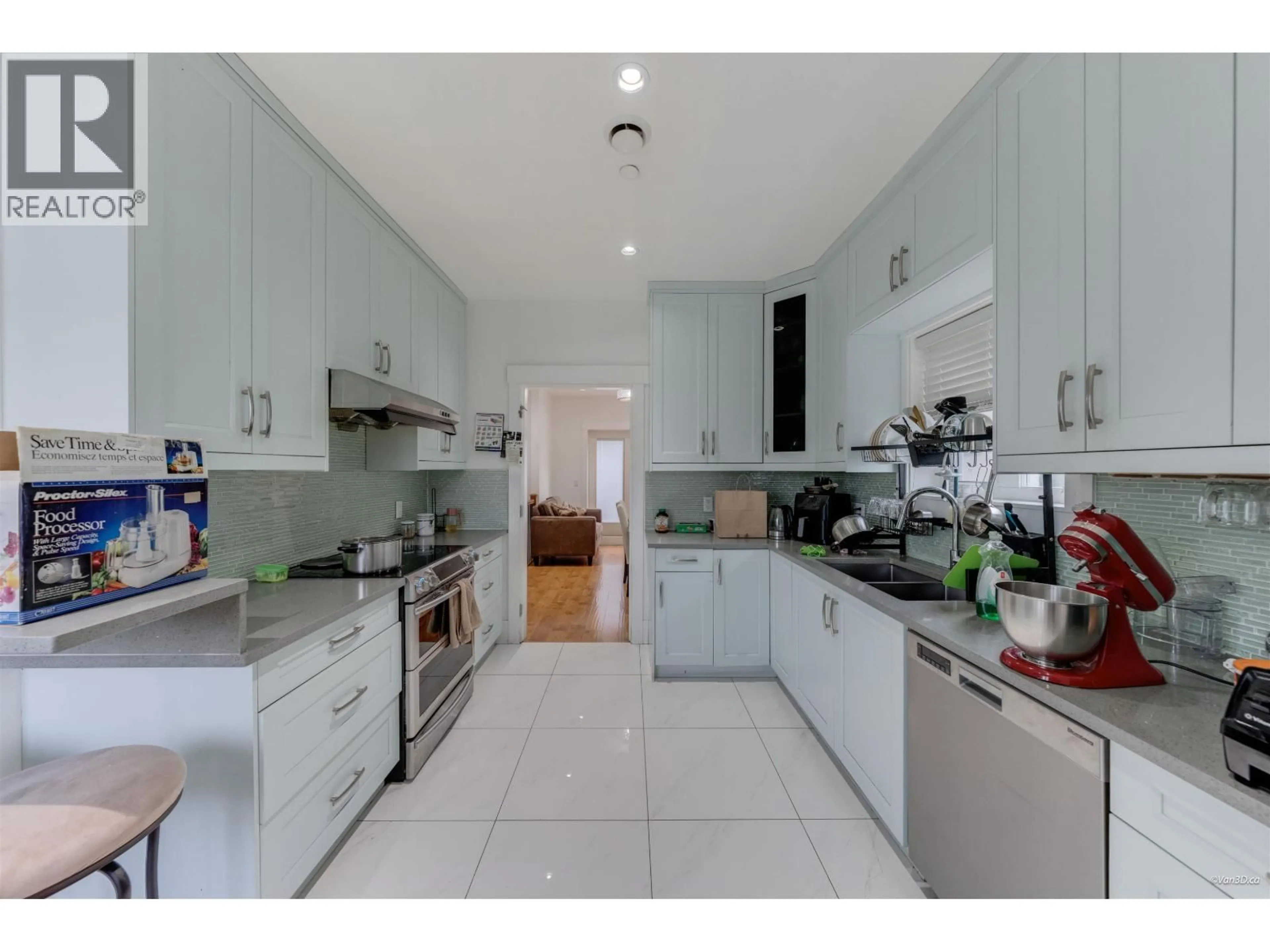 Unknown for 763 57TH AVENUE, Vancouver British Columbia V5X1T3