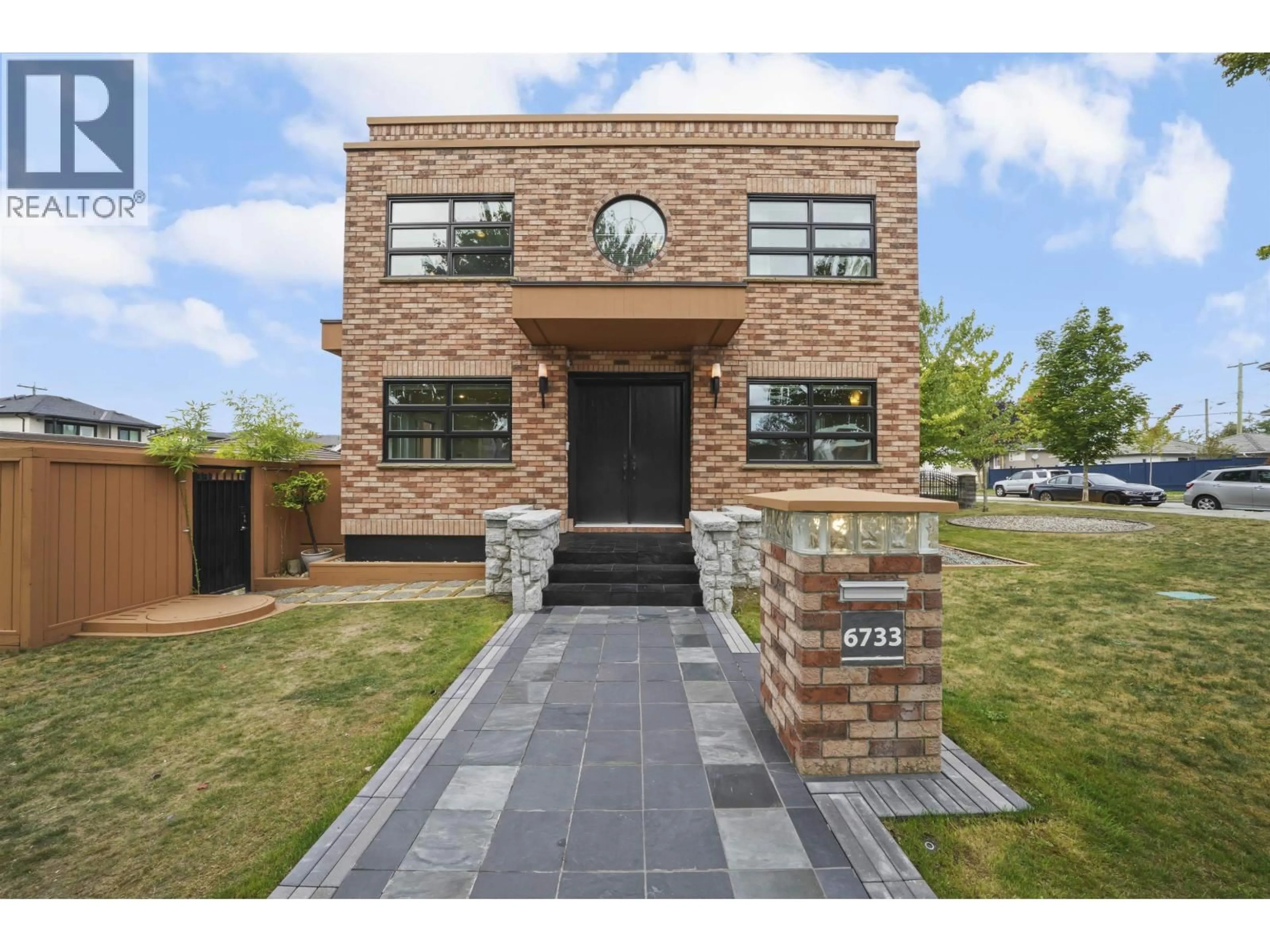 Home with brick exterior material, building for 6733 VIVIAN STREET, Vancouver British Columbia V5S2T7