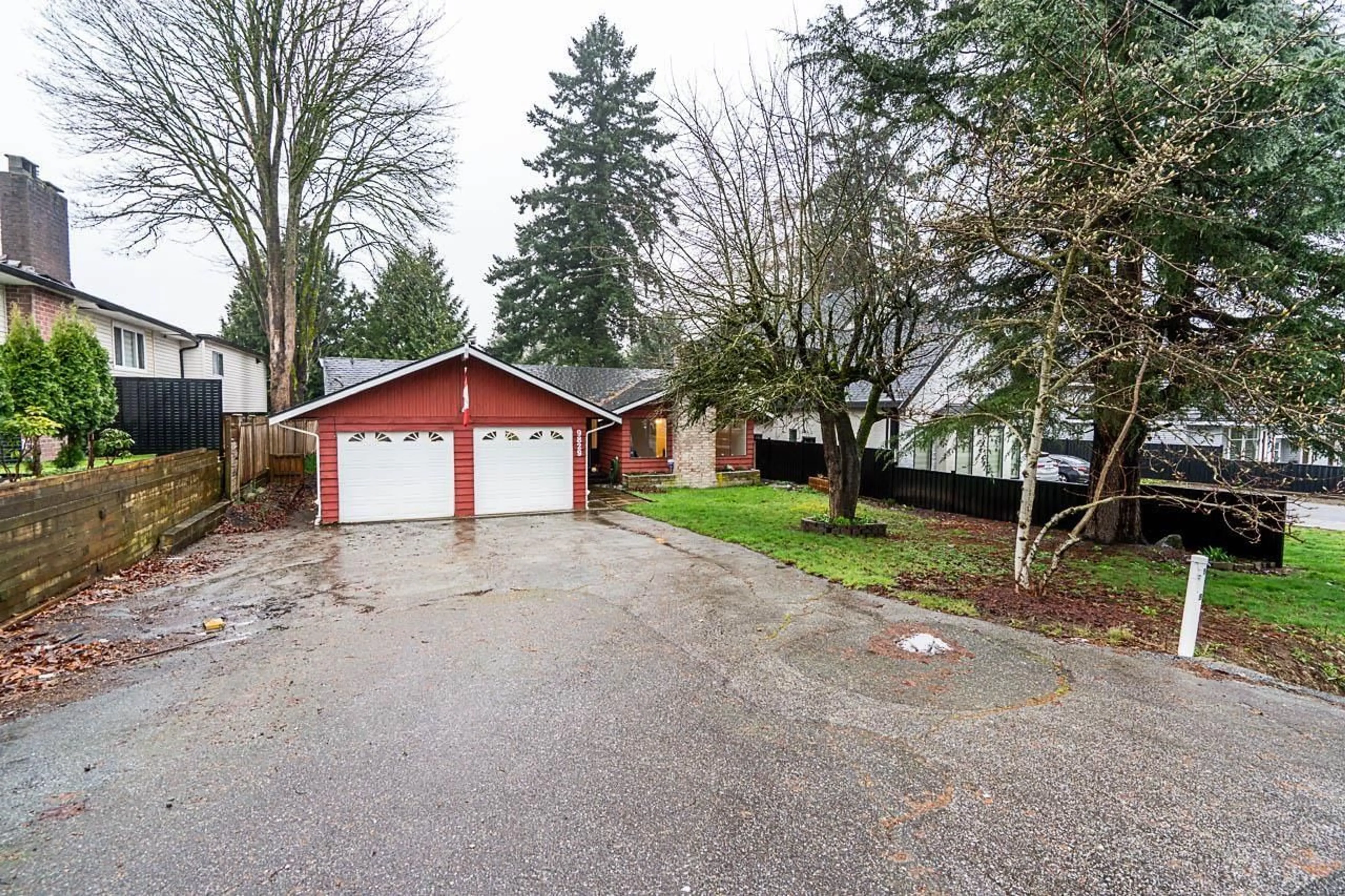 A pic from outside/outdoor area/front of a property/back of a property/a pic from drone, street for 9829 120A STREET, Surrey British Columbia V3V4H8