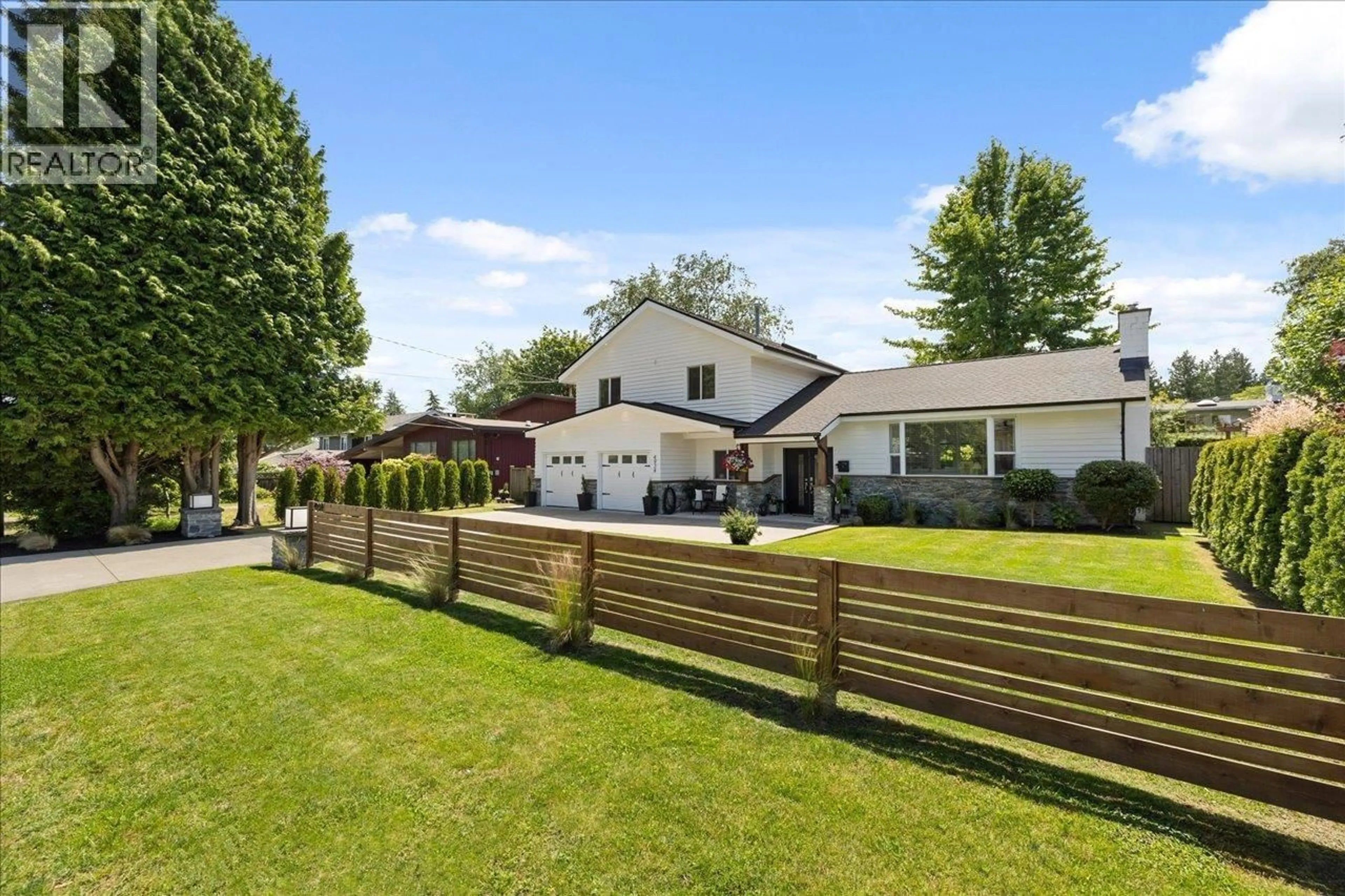 A pic from outside/outdoor area/front of a property/back of a property/a pic from drone, unknown for 4934 12 AVENUE, Delta British Columbia V4M2A6