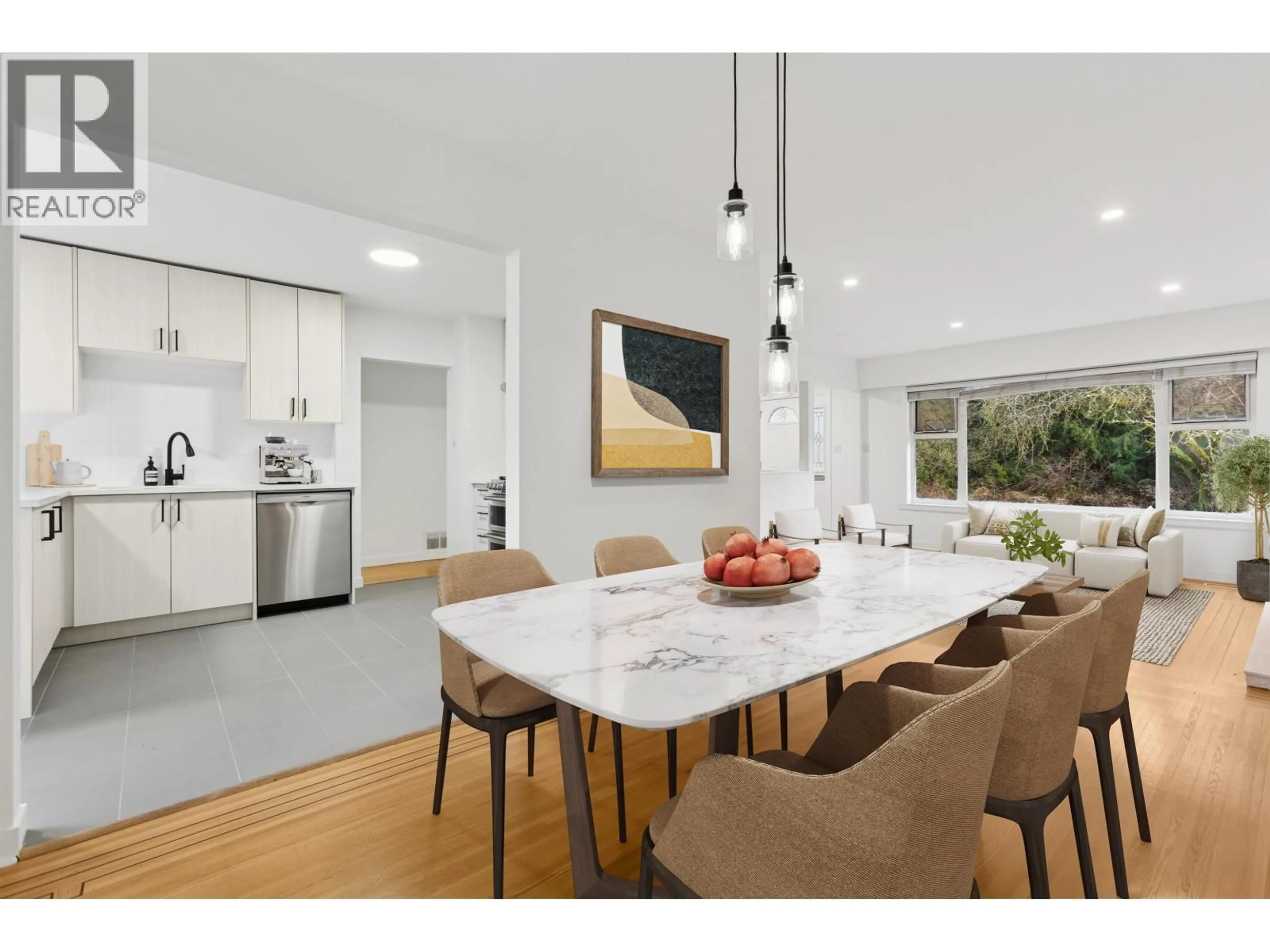 Open concept kitchen, ceramic/tile floor for 7477 VIVIAN DRIVE, Vancouver British Columbia V5S2V5