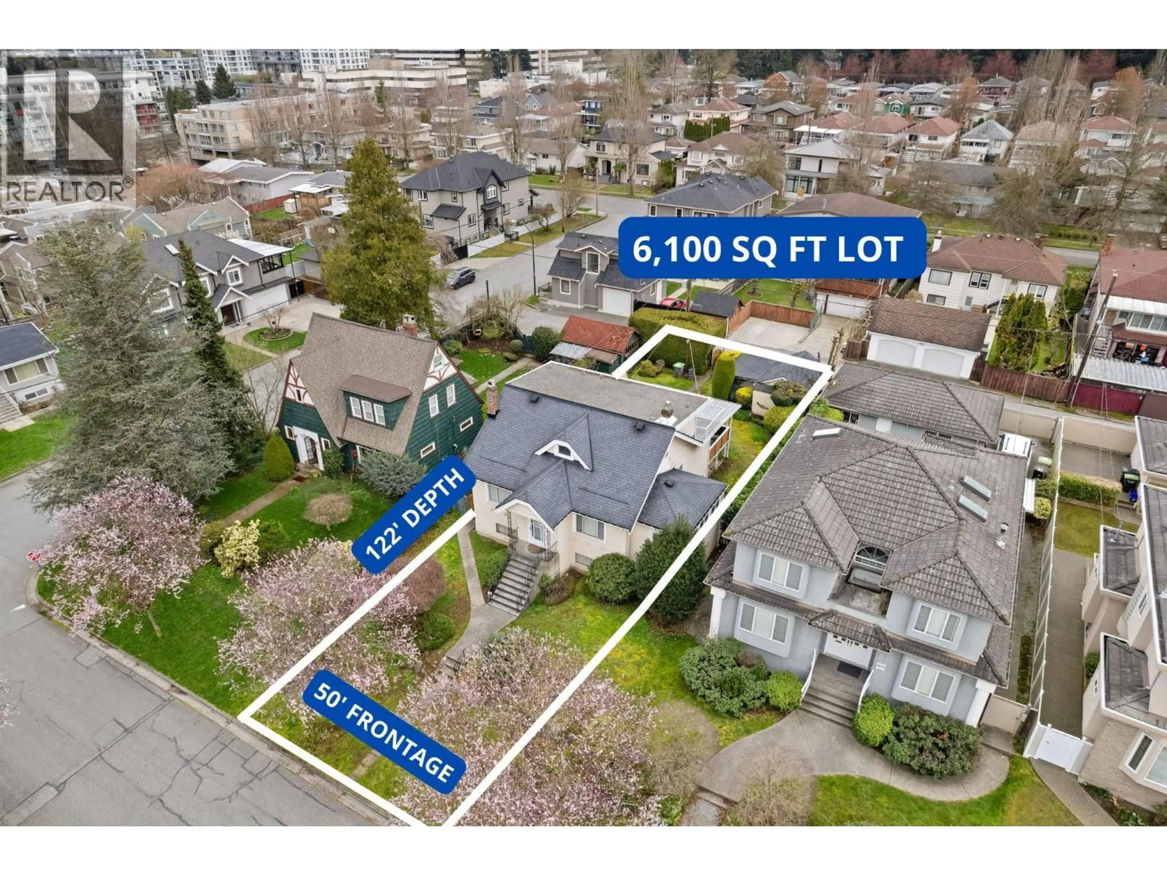 A pic from outside/outdoor area/front of a property/back of a property/a pic from drone, street for 5878 ARLINGTON STREET, Vancouver British Columbia V5R4N3