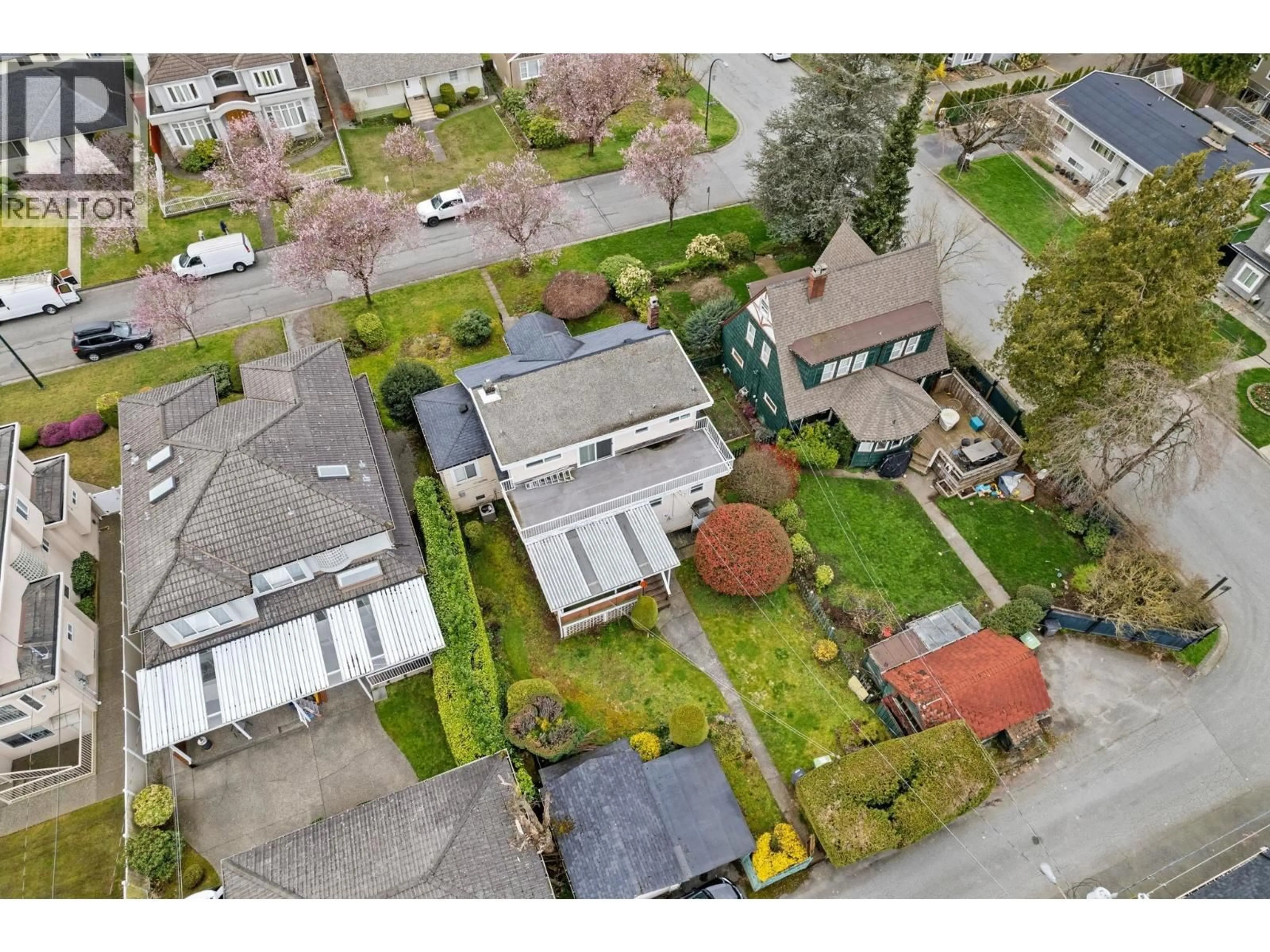 A pic from outside/outdoor area/front of a property/back of a property/a pic from drone, street for 5878 ARLINGTON STREET, Vancouver British Columbia V5R4N3