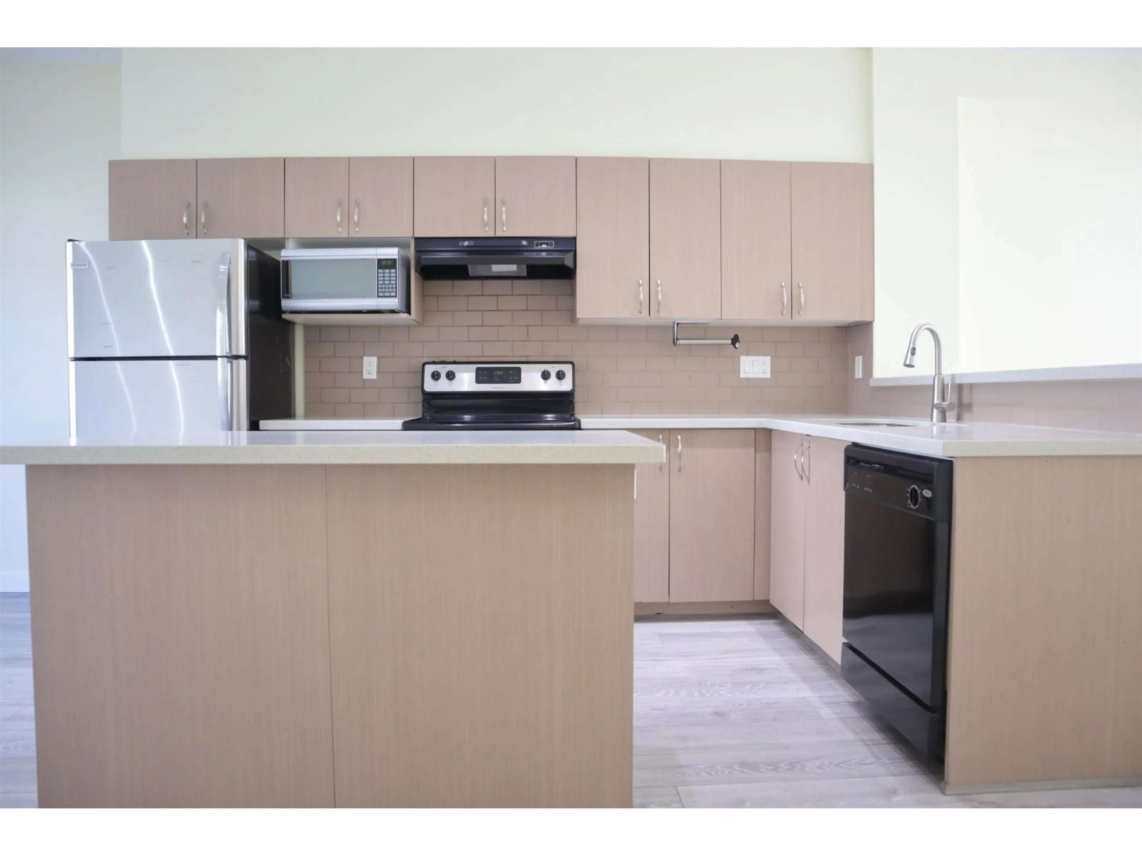 Standard kitchen, unknown for 31 - 19455 65 AVENUE, Surrey British Columbia V4N0Z1
