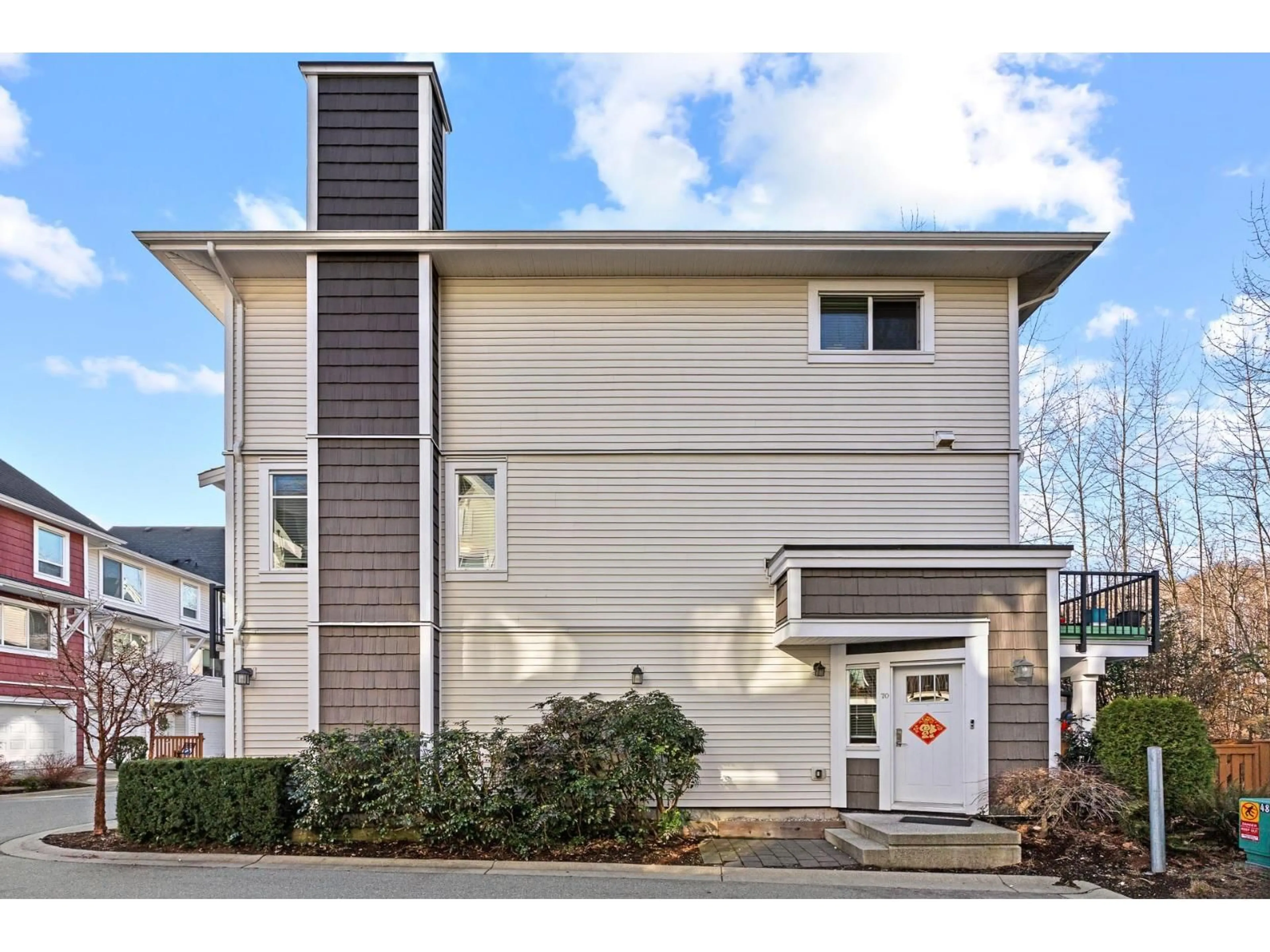 Home with vinyl exterior material, street for 70 - 3039 156 STREET, Surrey British Columbia V3Z6T5