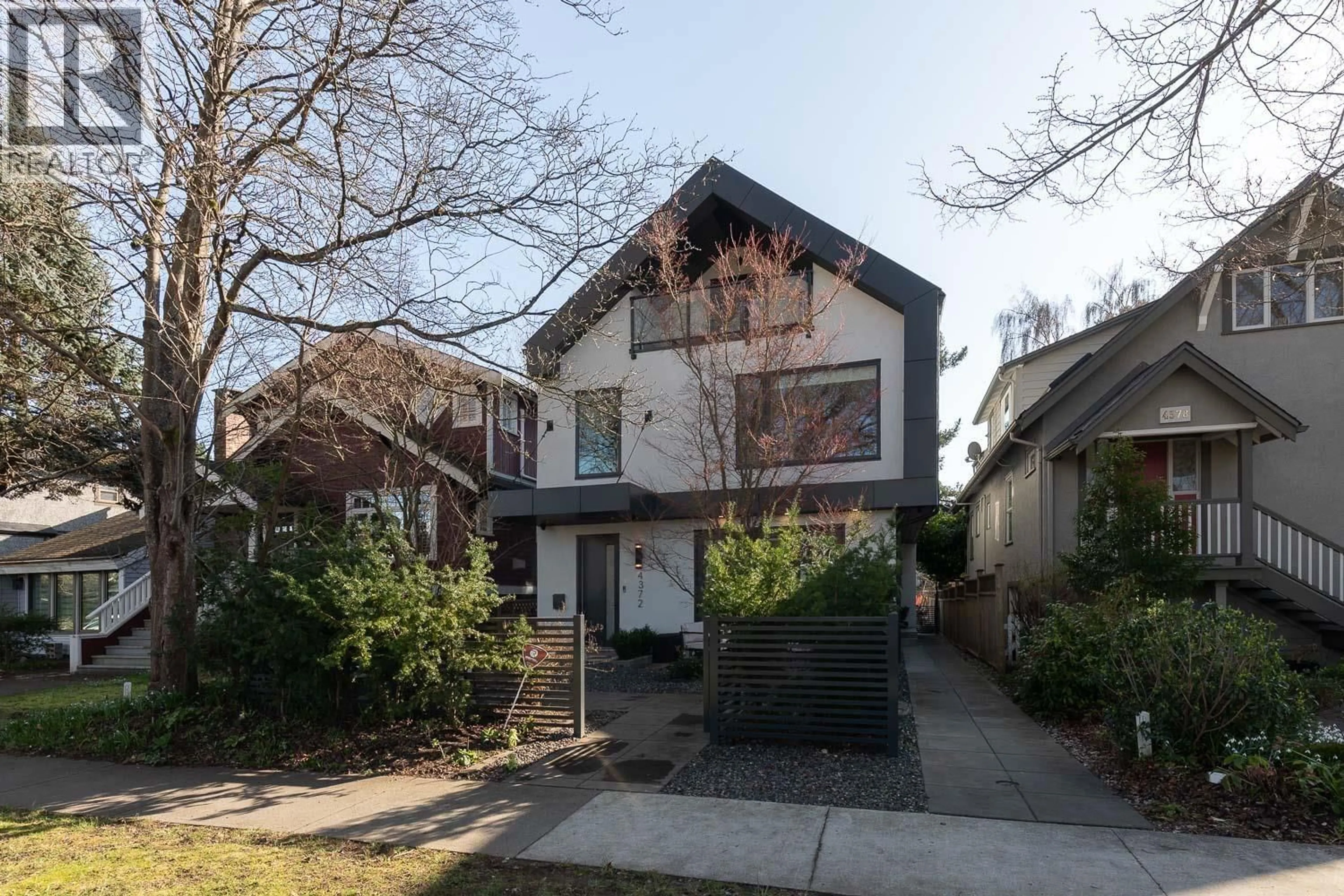 Unknown for 4372 13TH AVENUE, Vancouver British Columbia V6R2T9