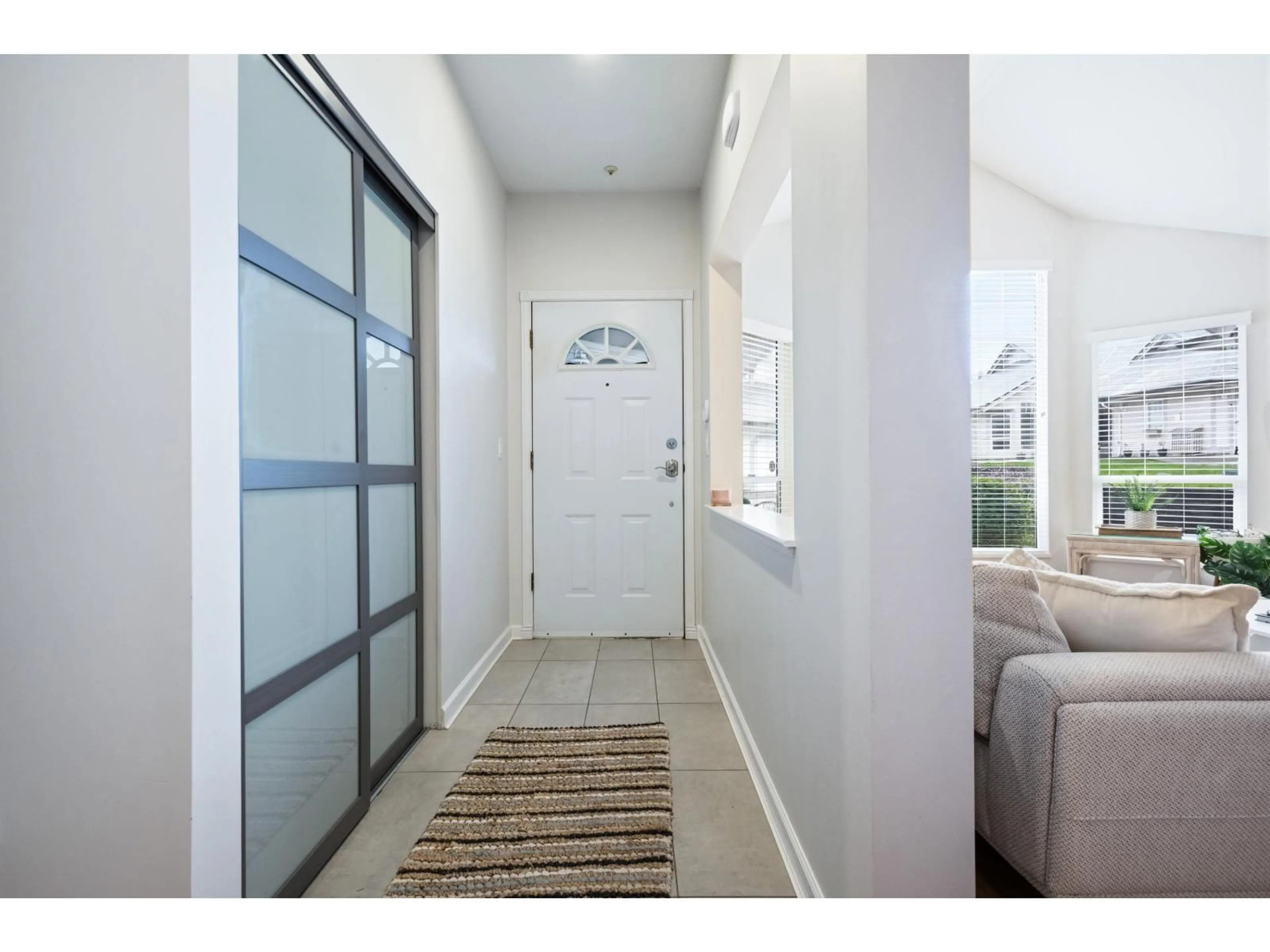 Indoor entryway for 13 - 9025 216 STREET, Langley British Columbia V1M2Z8