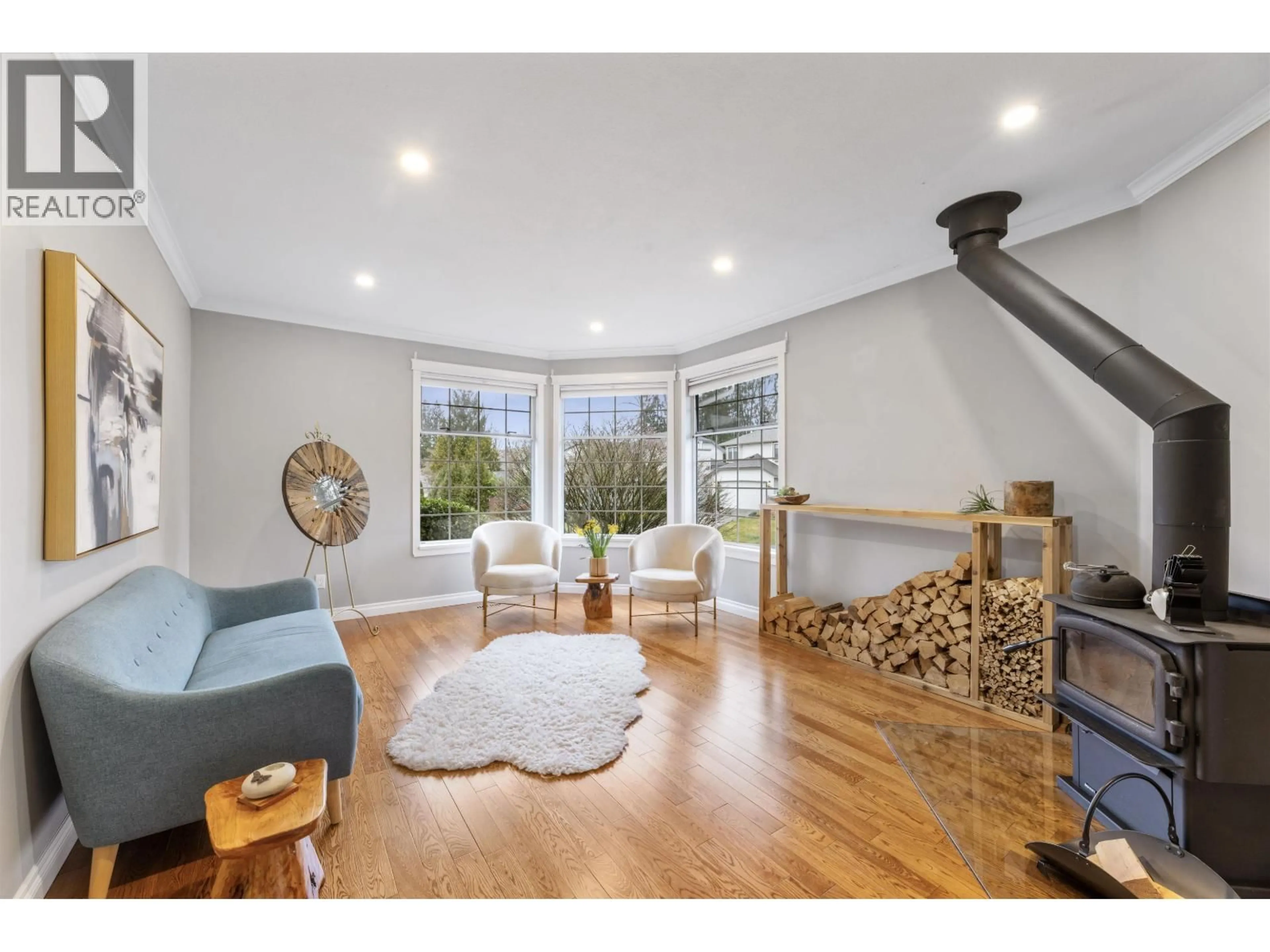 Living room with furniture, wood/laminate floor for 23390 123 AVENUE, Maple Ridge British Columbia V2X0P7