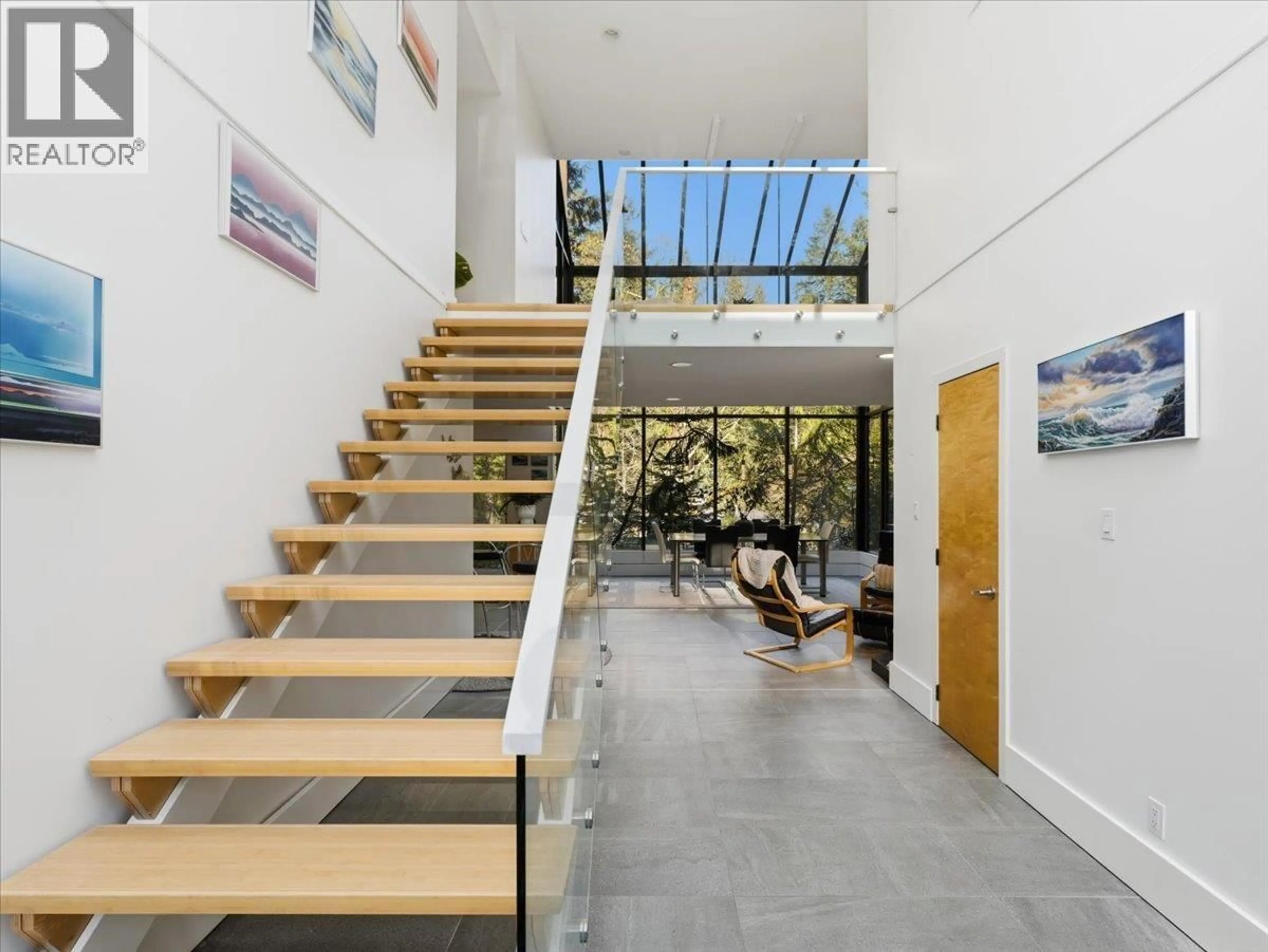 Indoor foyer for 1260 SEYMOUR BOULEVARD, North Vancouver British Columbia V7J2J8