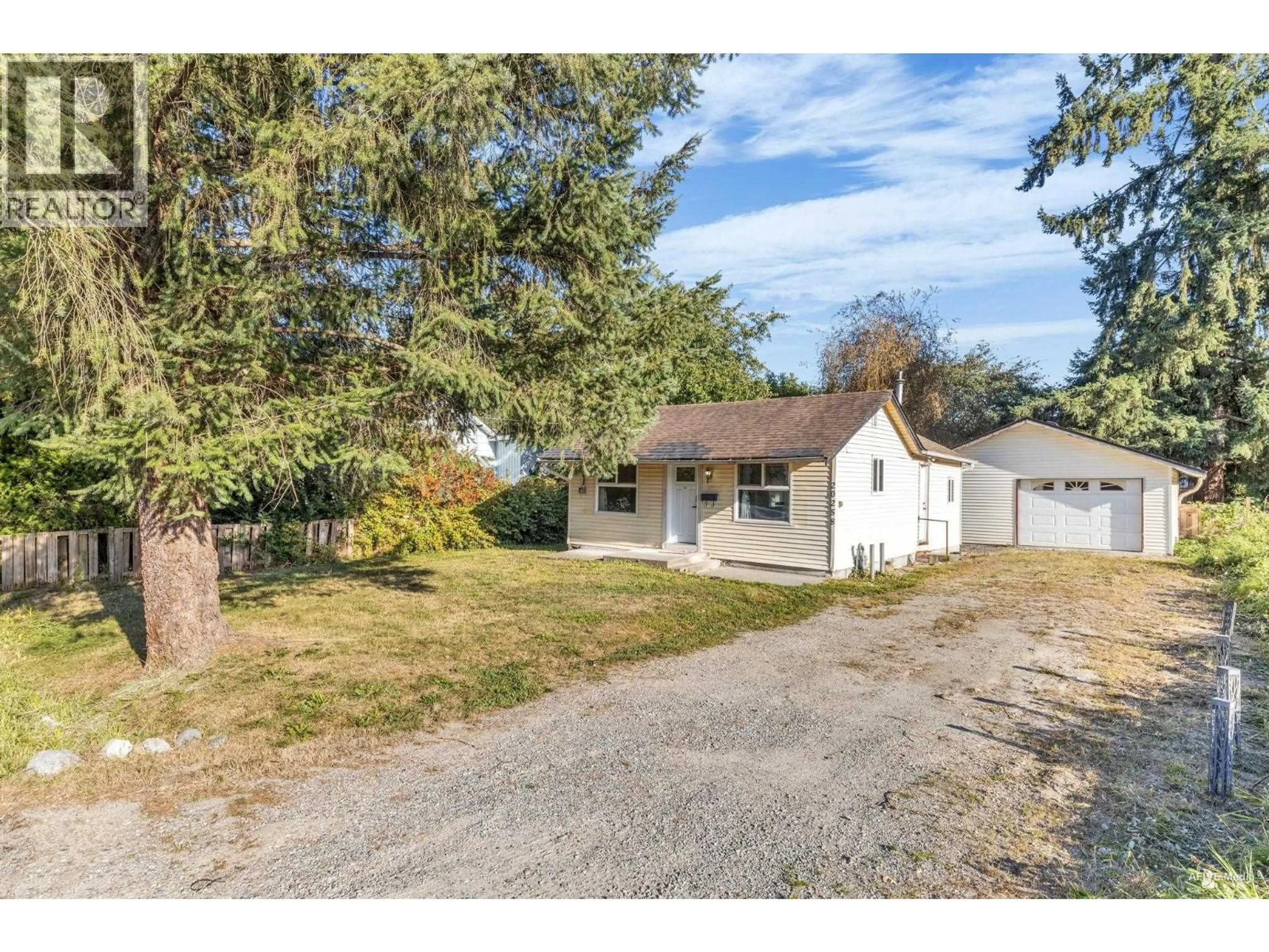 A pic from outside/outdoor area/front of a property/back of a property/a pic from drone, unknown for 20258 OSPRING STREET, Maple Ridge British Columbia V2X1K4