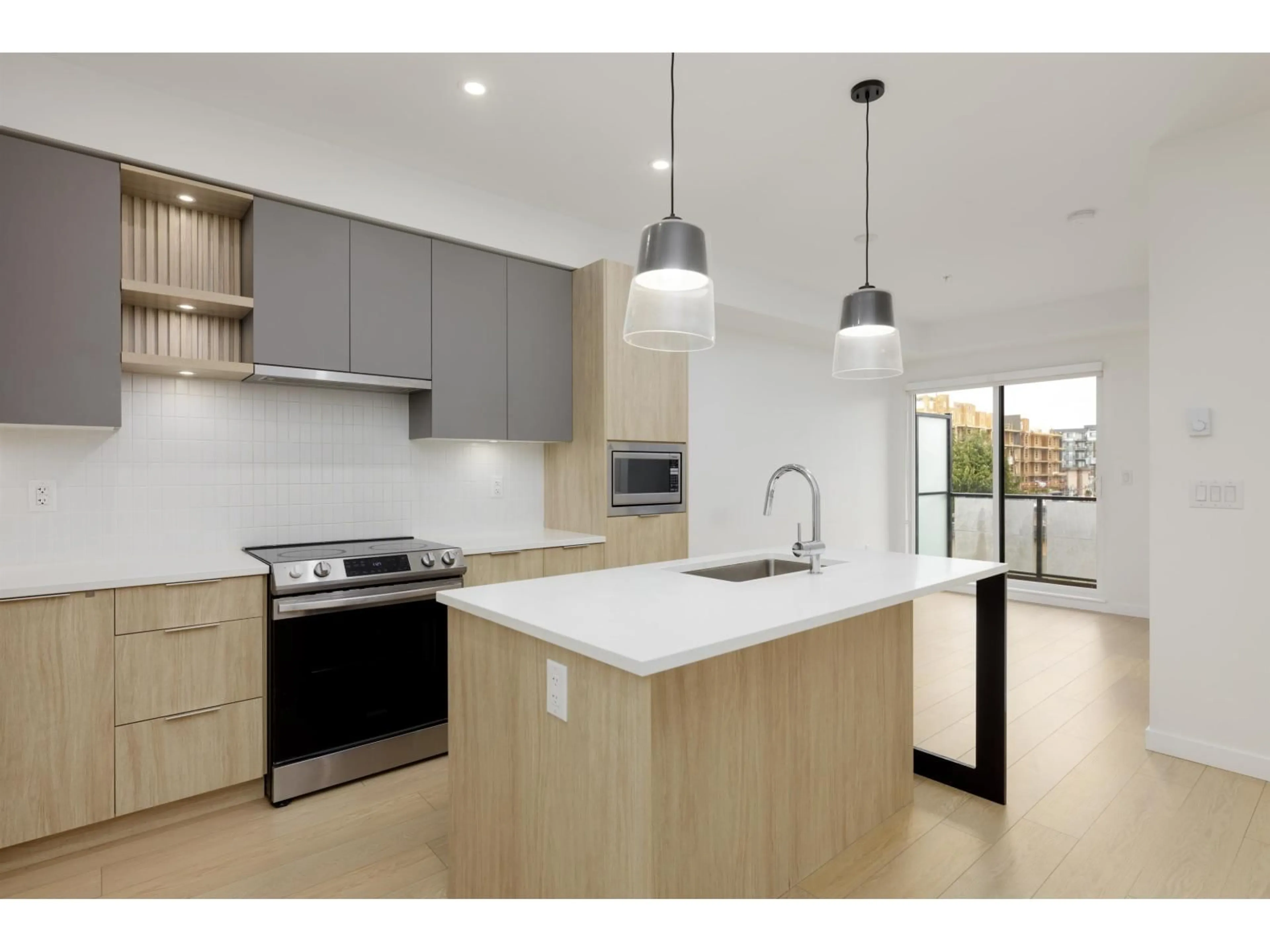 Open concept kitchen, unknown for 304 - 20695 EASTLEIGH CRESCENT, Langley British Columbia V3A0P7