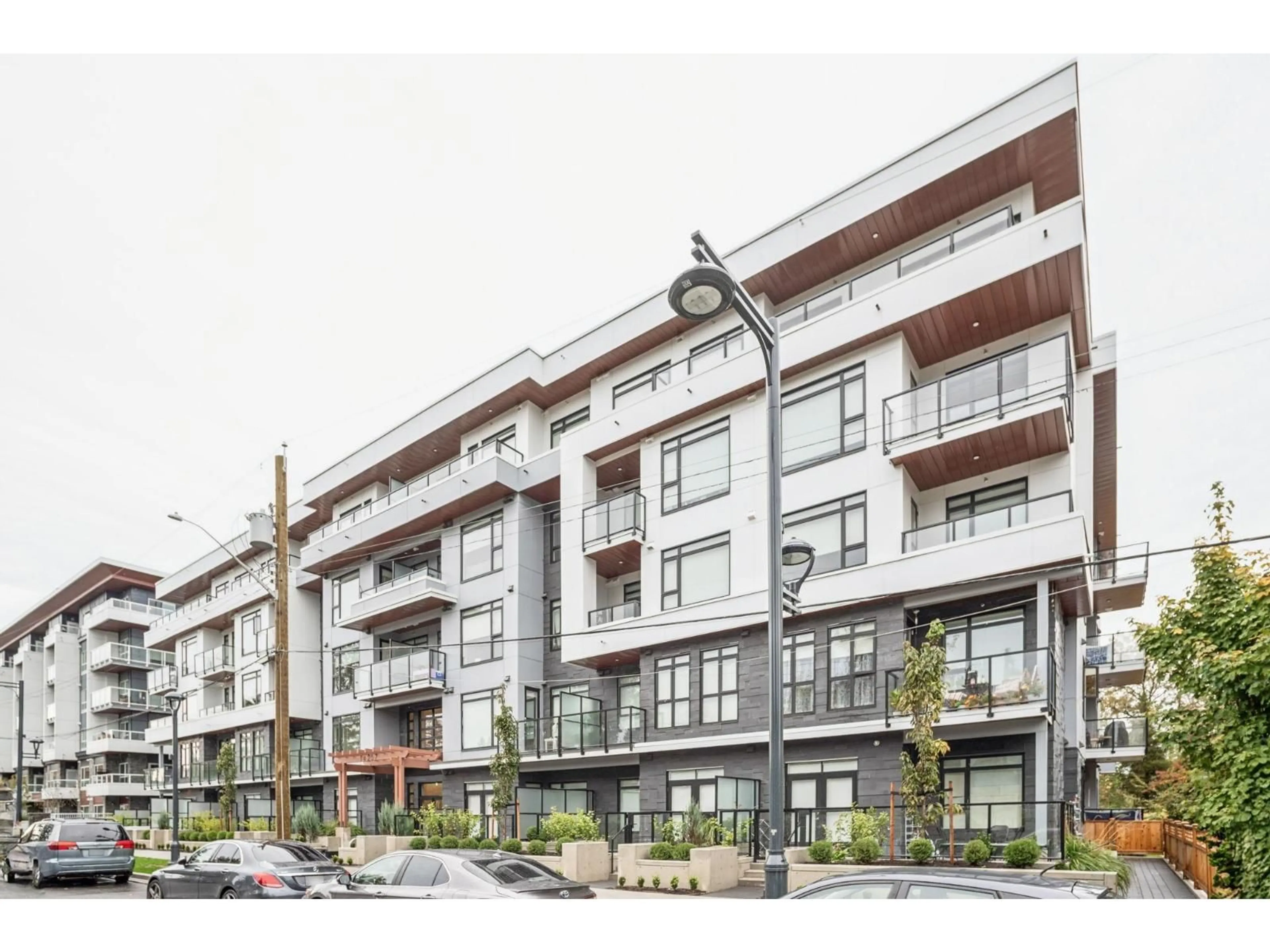 Unknown for 202 - 14257 103A AVENUE AVENUE, Surrey British Columbia V3T1T1