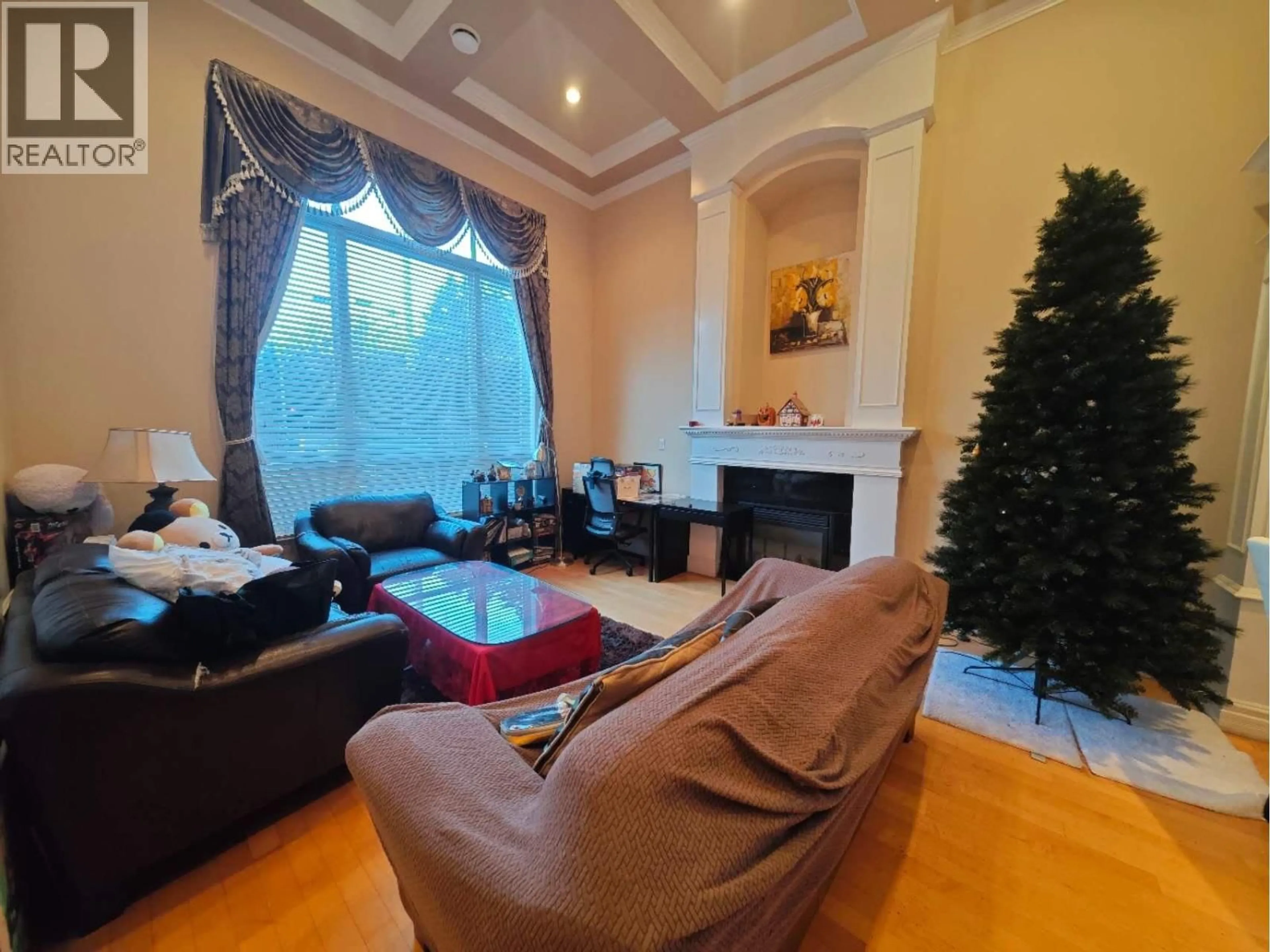 Living room with furniture, unknown for 4980 WESTMINSTER HIGHWAY, Richmond British Columbia V7C1B8
