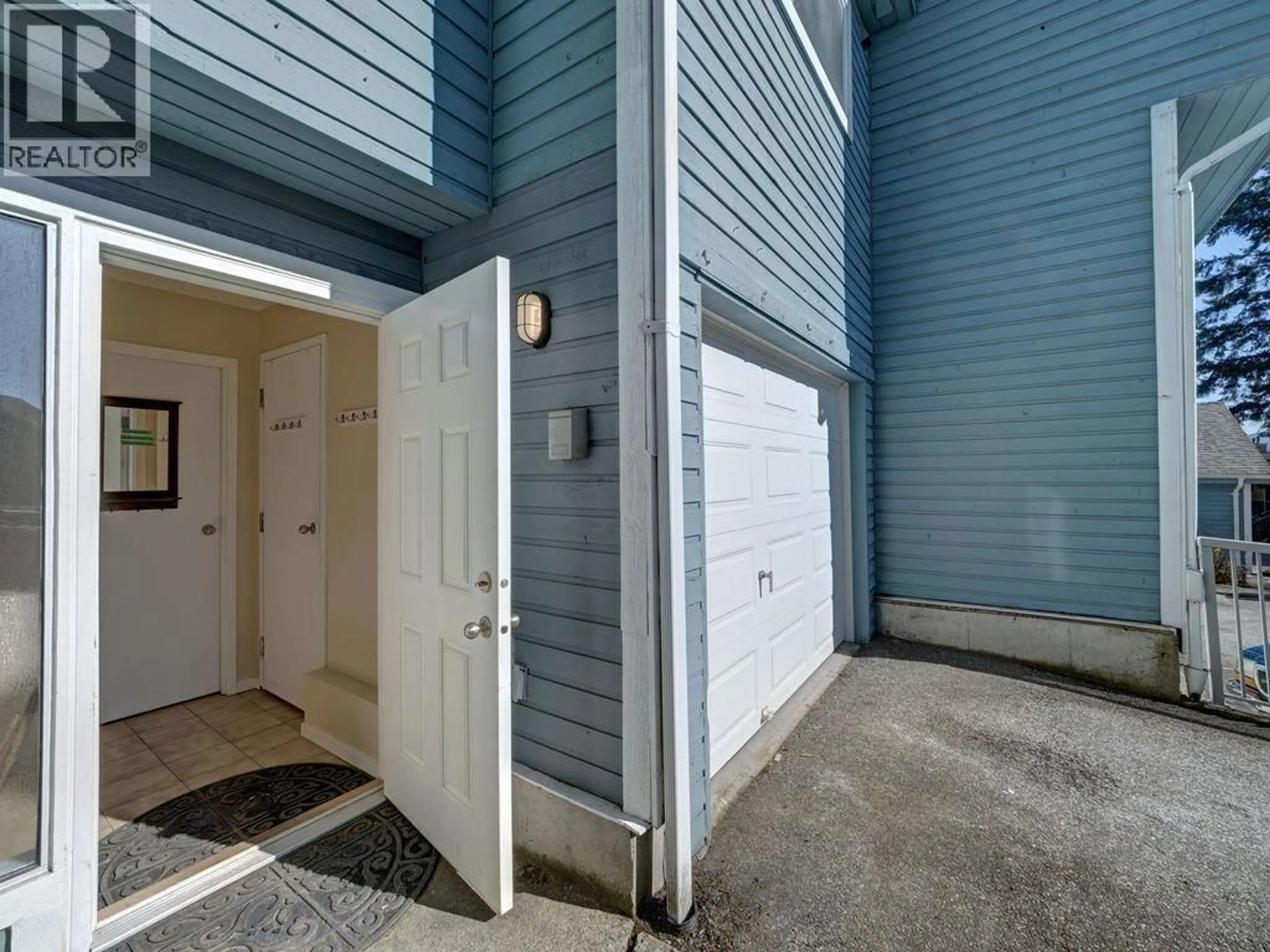 Unknown for 5 - 822 GIBSONS WAY, Gibsons British Columbia V0N1V7