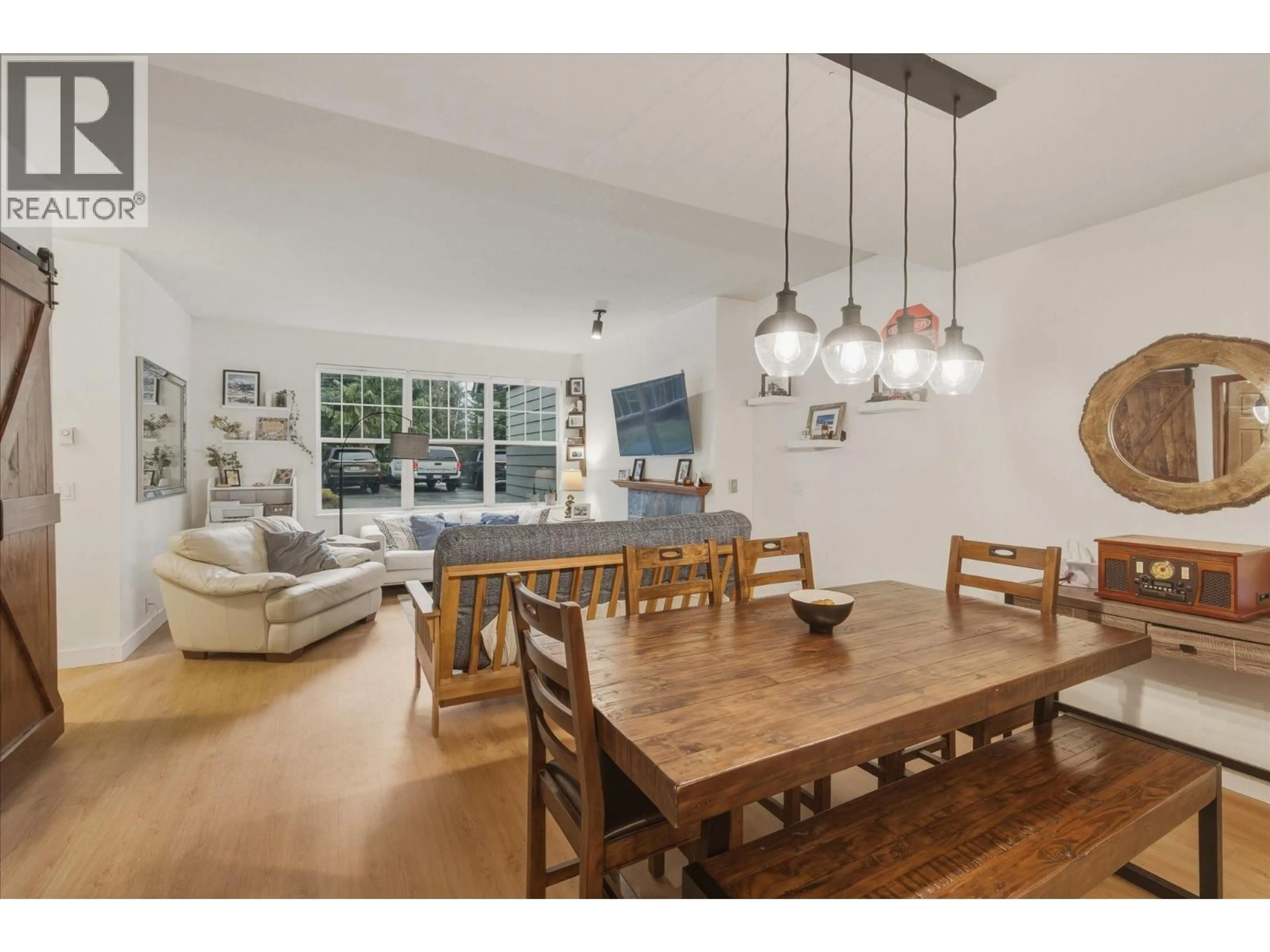 Dining room, wood/laminate floor for 201 - 3300 PTARMIGAN PLACE, Whistler British Columbia V8E0V5