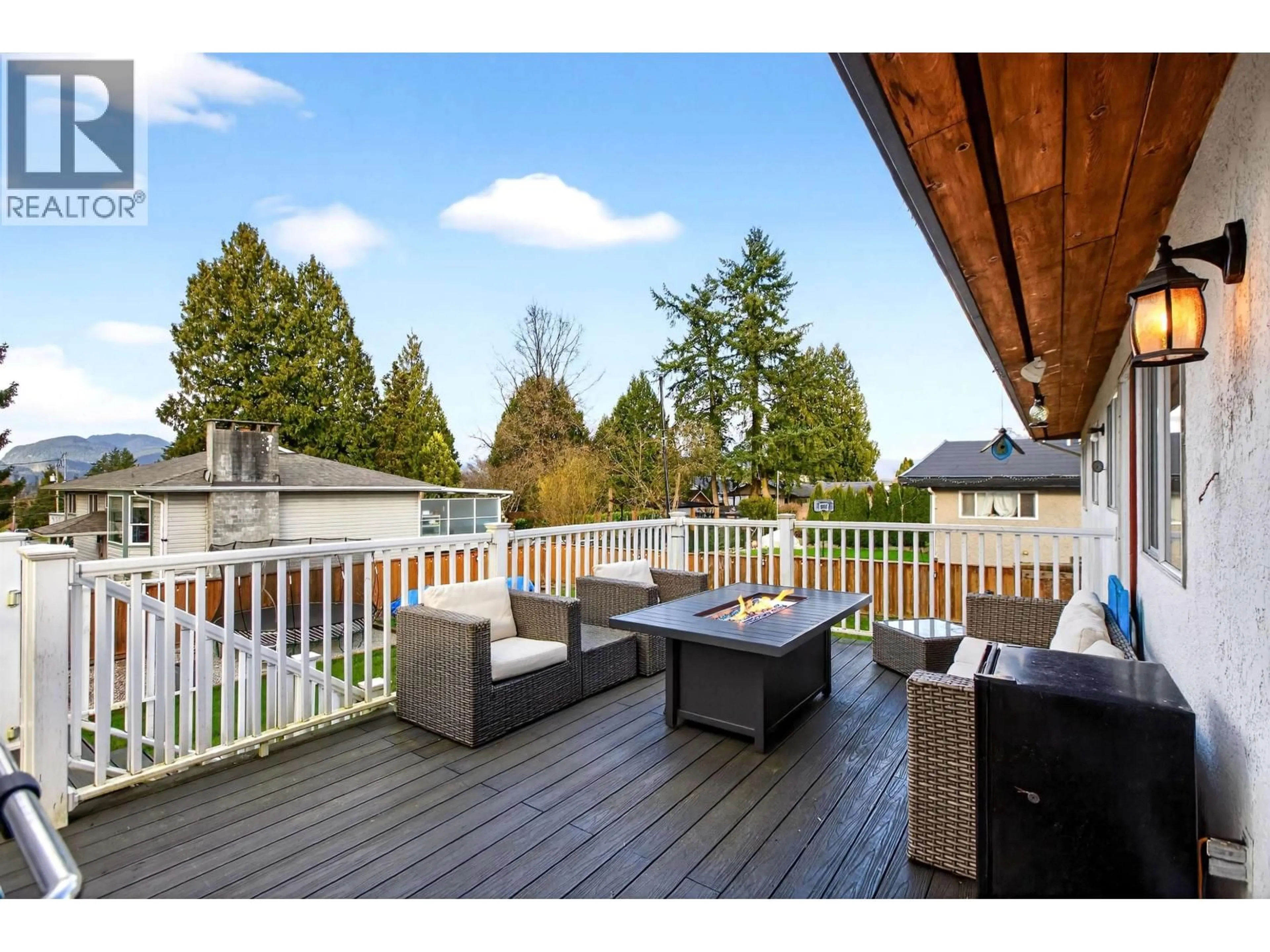 Patio, unknown for 21875 124 AVENUE, Maple Ridge British Columbia V2X4J1