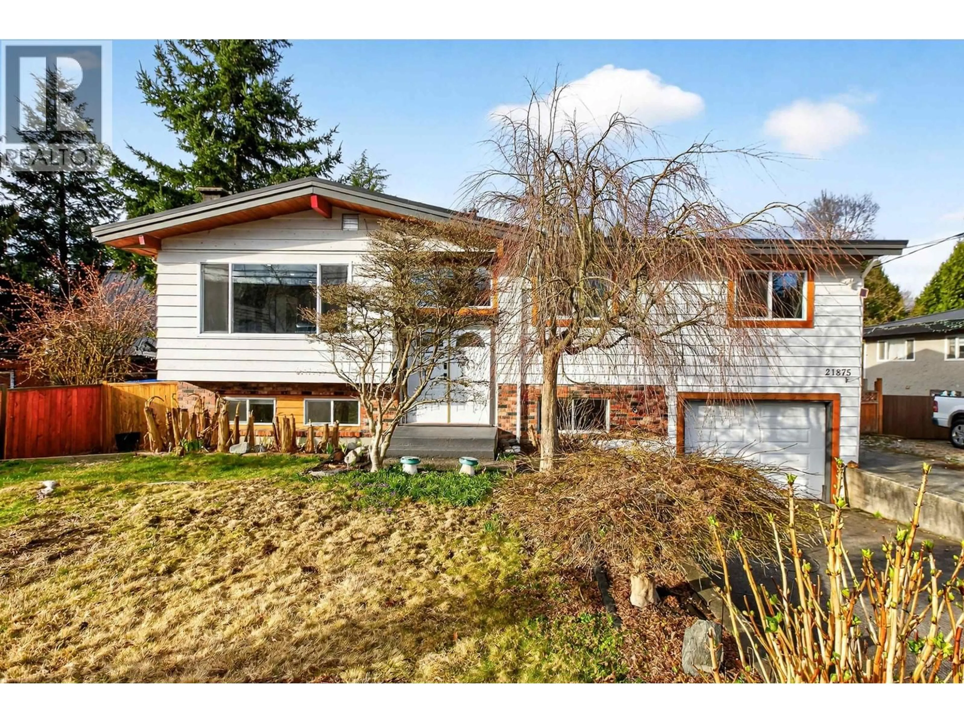 Home with vinyl exterior material, street for 21875 124 AVENUE, Maple Ridge British Columbia V2X4J1