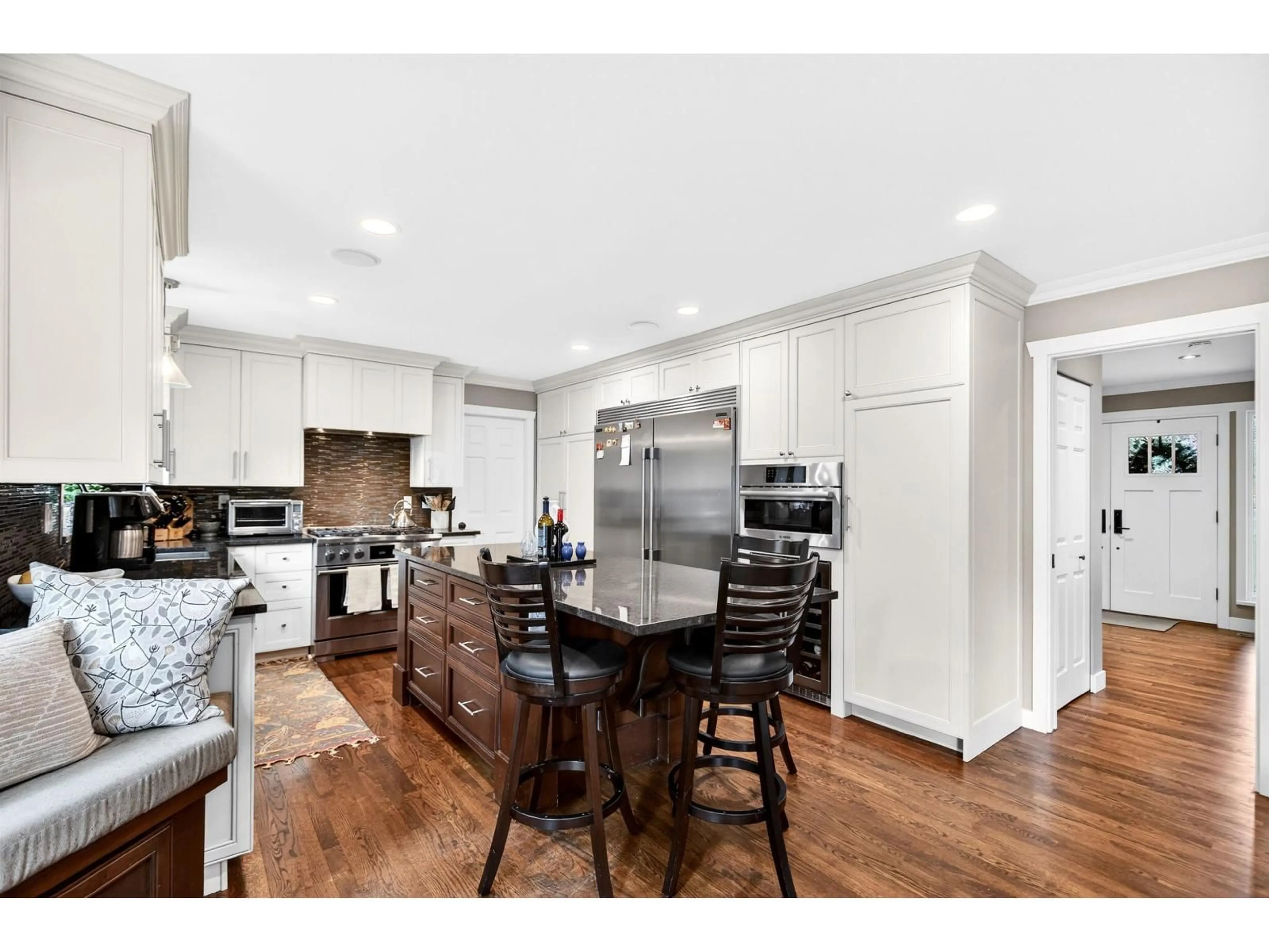 Open concept kitchen, unknown for 13386 18A AVENUE, Surrey British Columbia V4A7R1