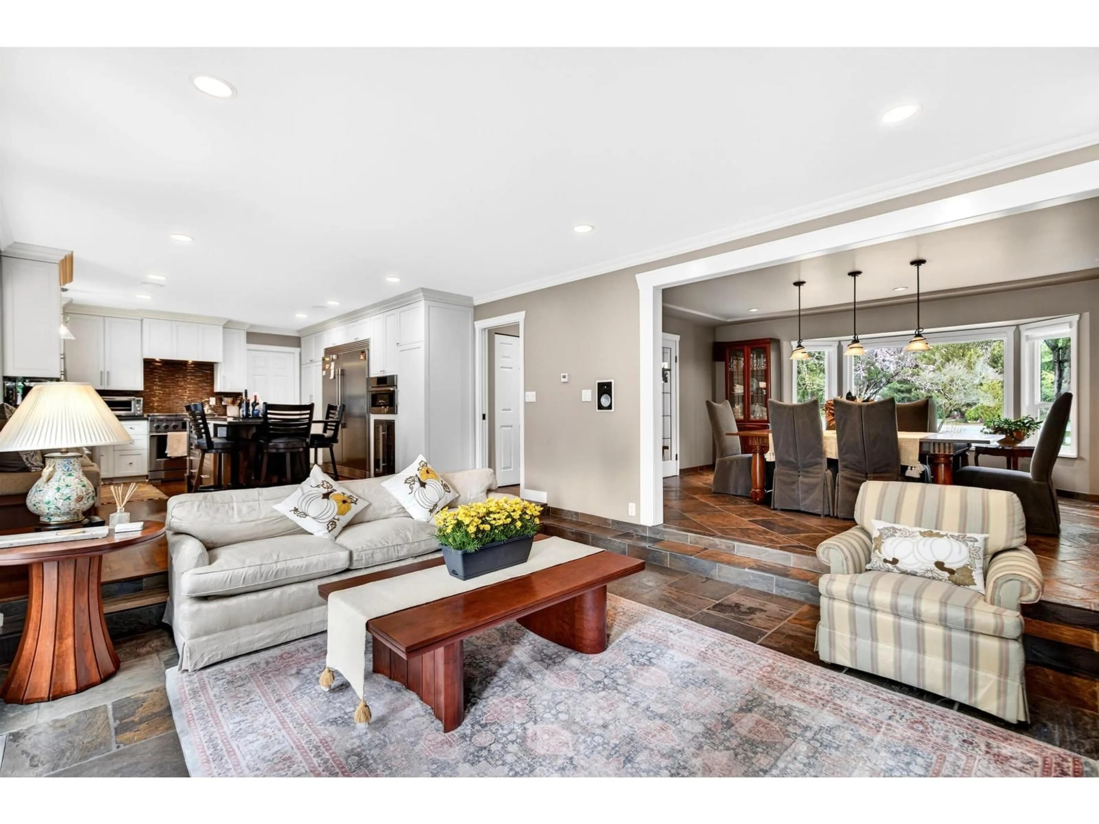 Living room with furniture, unknown for 13386 18A AVENUE, Surrey British Columbia V4A7R1