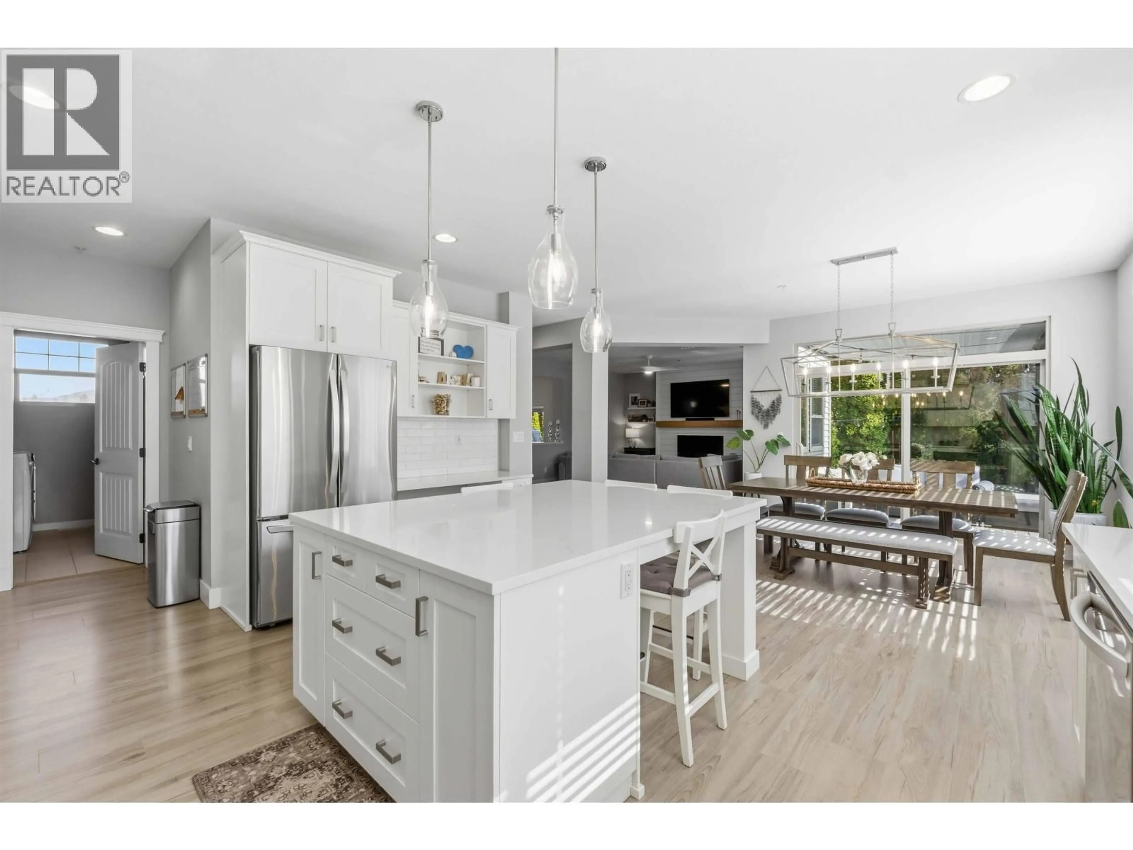 Open concept kitchen, unknown for 10651 KIMOLA WAY, Maple Ridge British Columbia V2W0B5