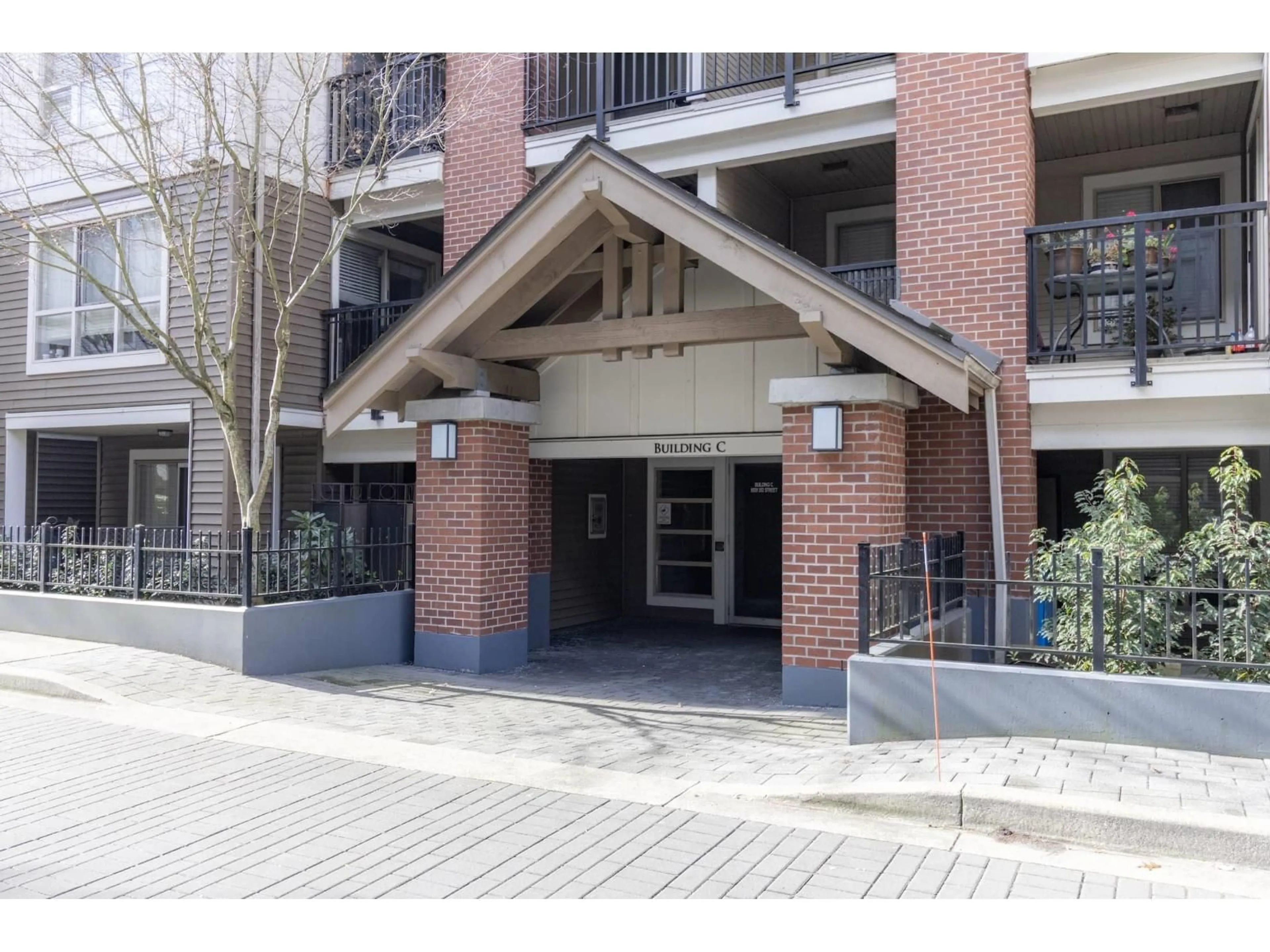 Indoor foyer for C111 - 8929 202 STREET, Langley British Columbia V1M0B4