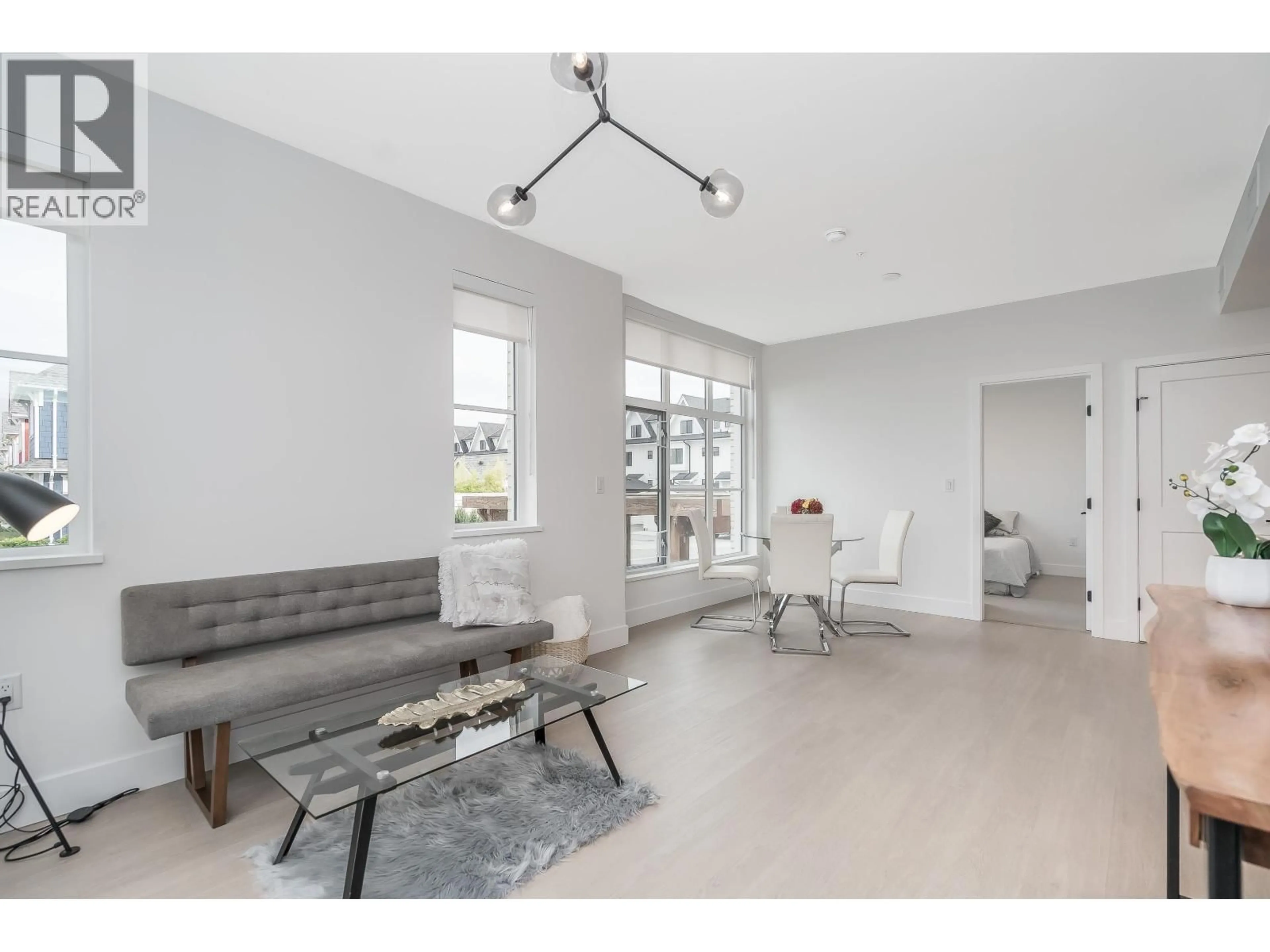 Unknown for 102 - 320 RIDGE STREET, Delta British Columbia V4L0B5