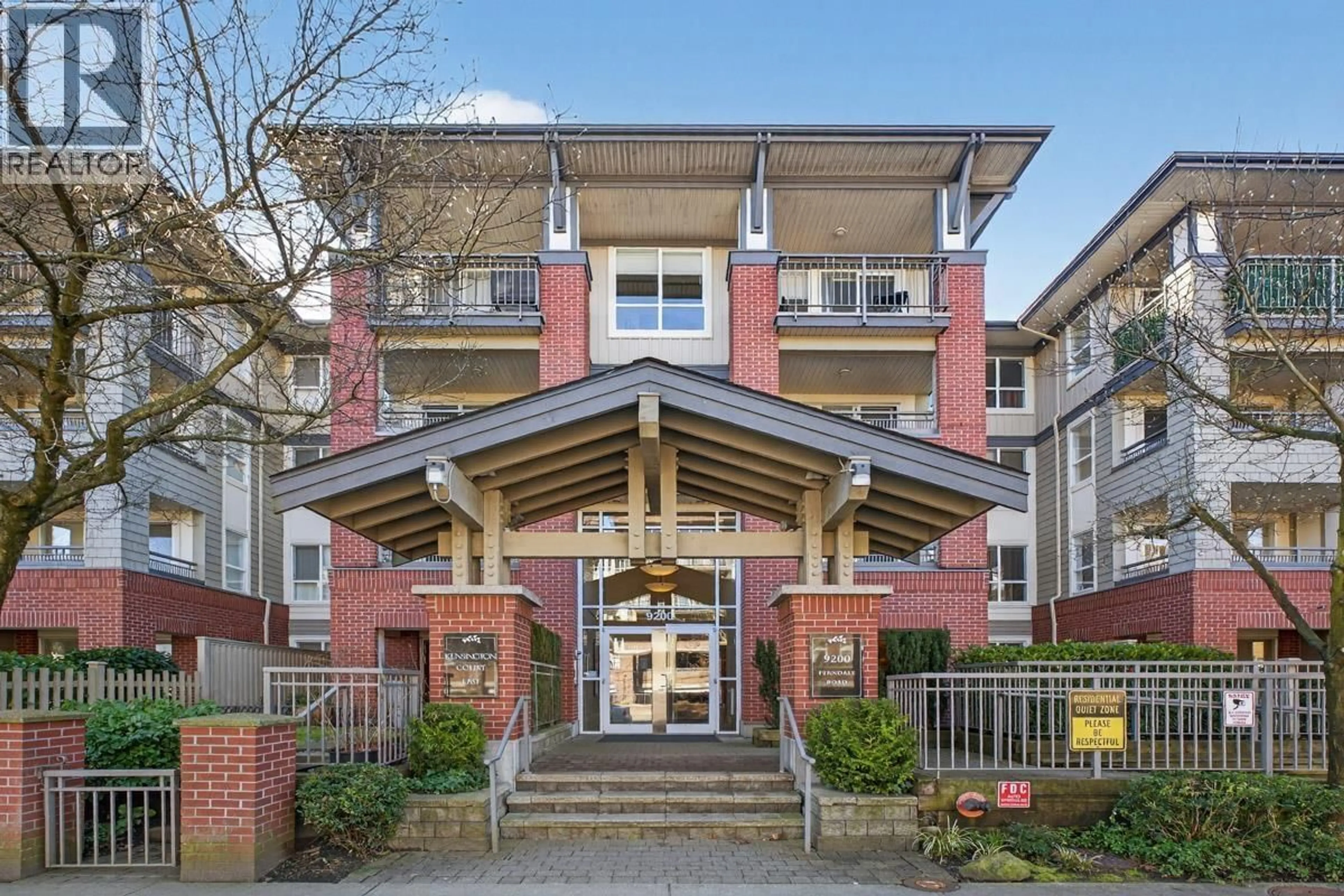Indoor foyer for 220 - 9200 FERNDALE ROAD, Richmond British Columbia V6Y4L2
