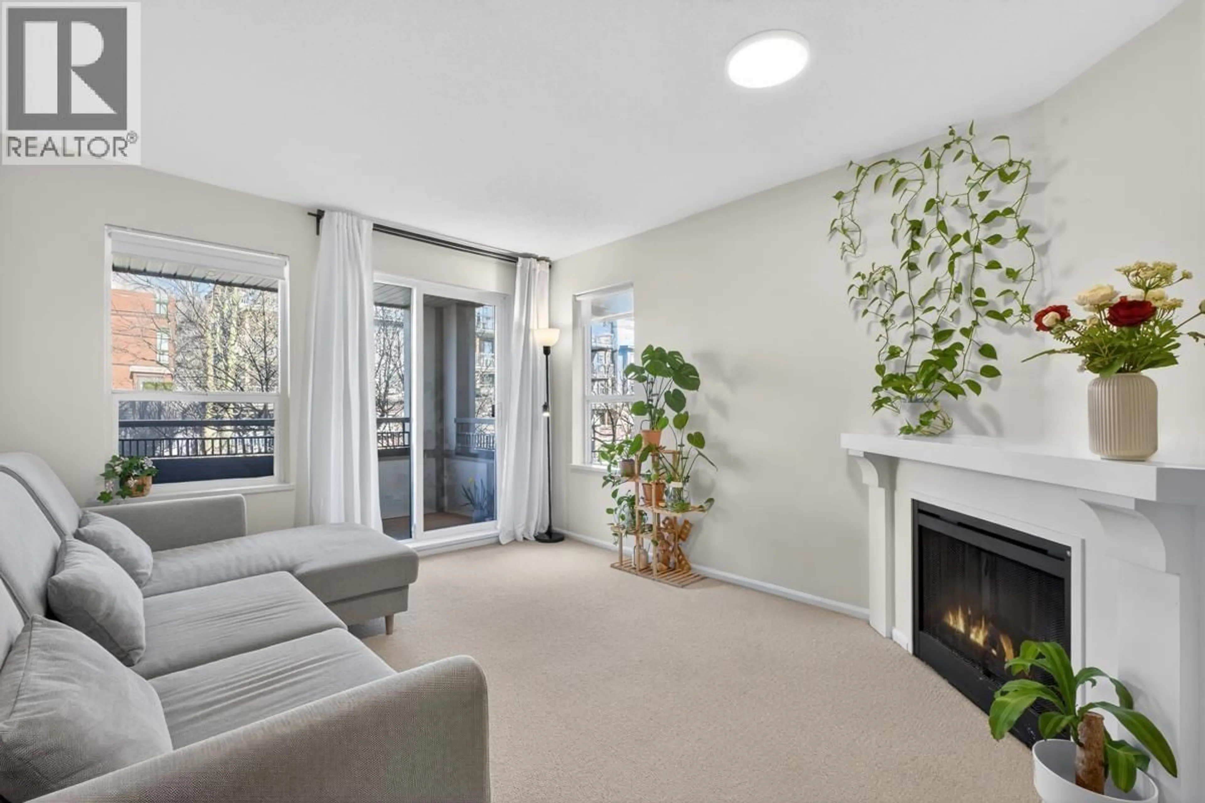 Living room with furniture, unknown for 220 - 9200 FERNDALE ROAD, Richmond British Columbia V6Y4L2