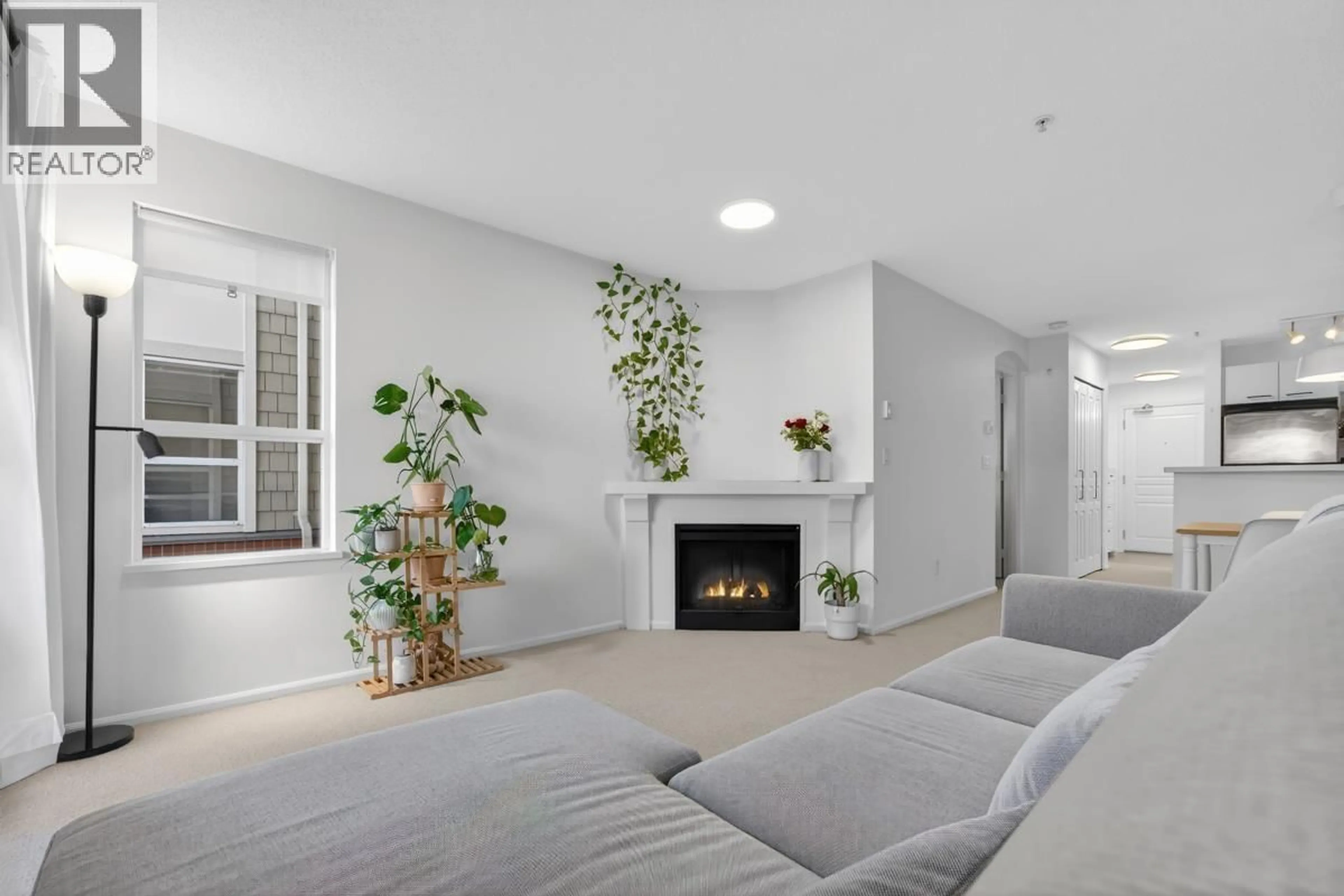 Living room with furniture, unknown for 220 - 9200 FERNDALE ROAD, Richmond British Columbia V6Y4L2