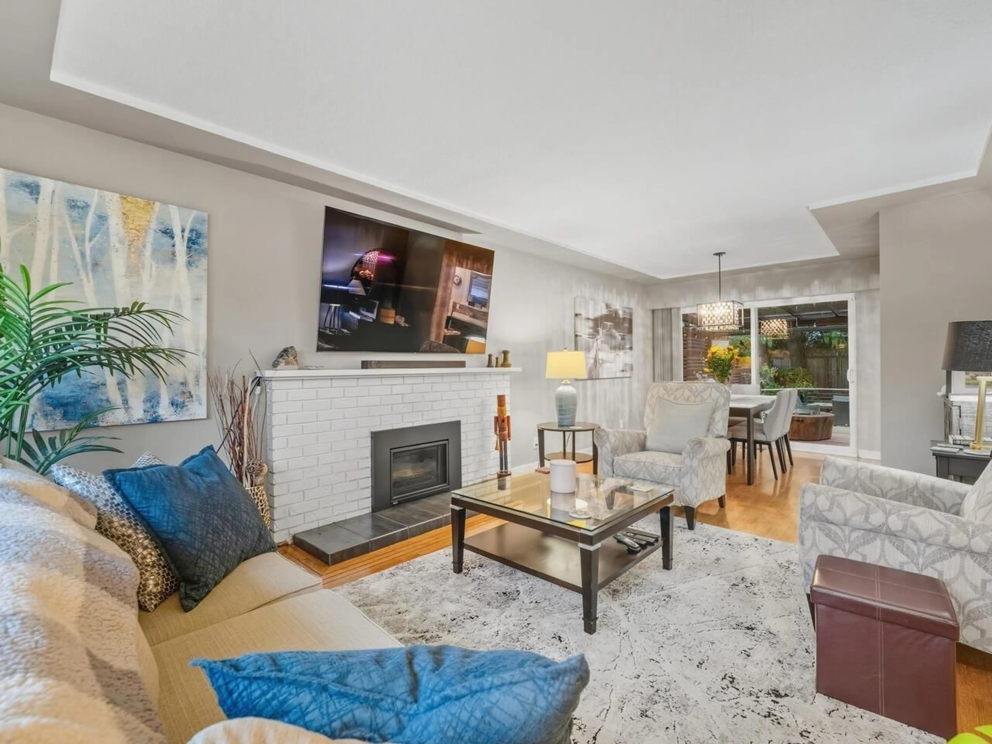 Living room with furniture, unknown for 9434 113B STREET, Delta British Columbia V4C5G5