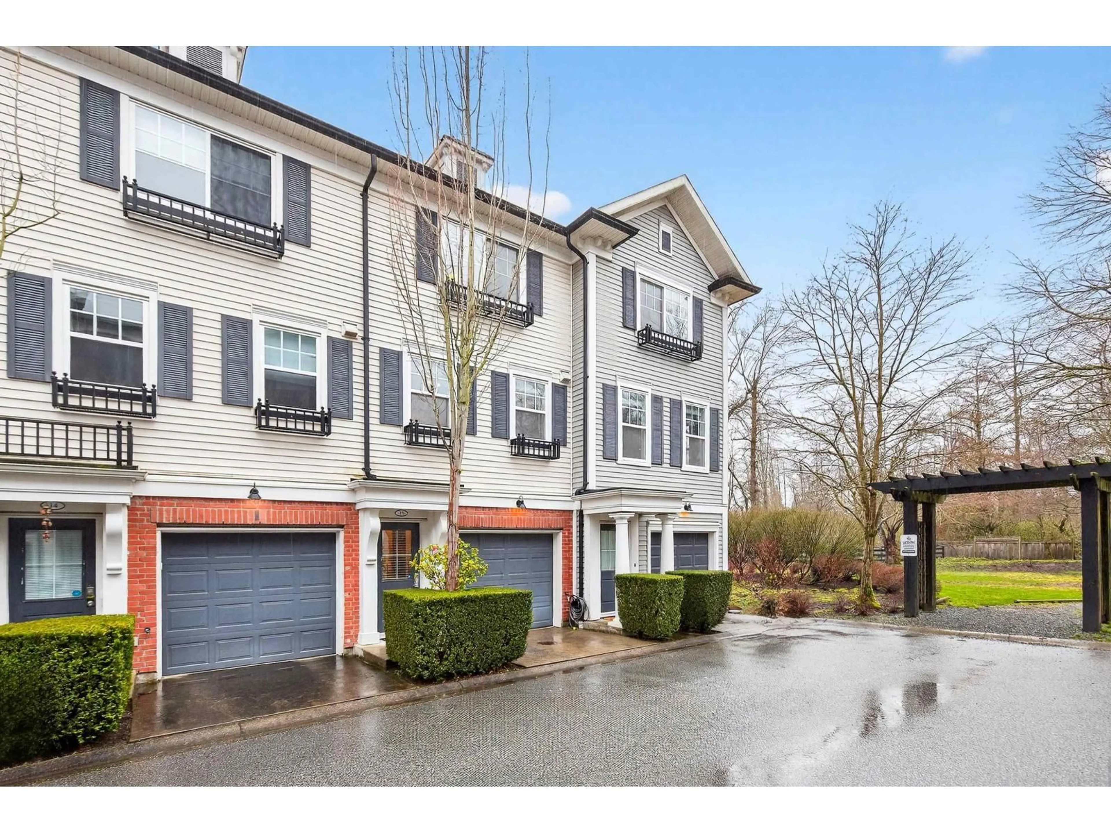 Unknown for 15 - 18983 72A AVENUE, Surrey British Columbia V4N1A5