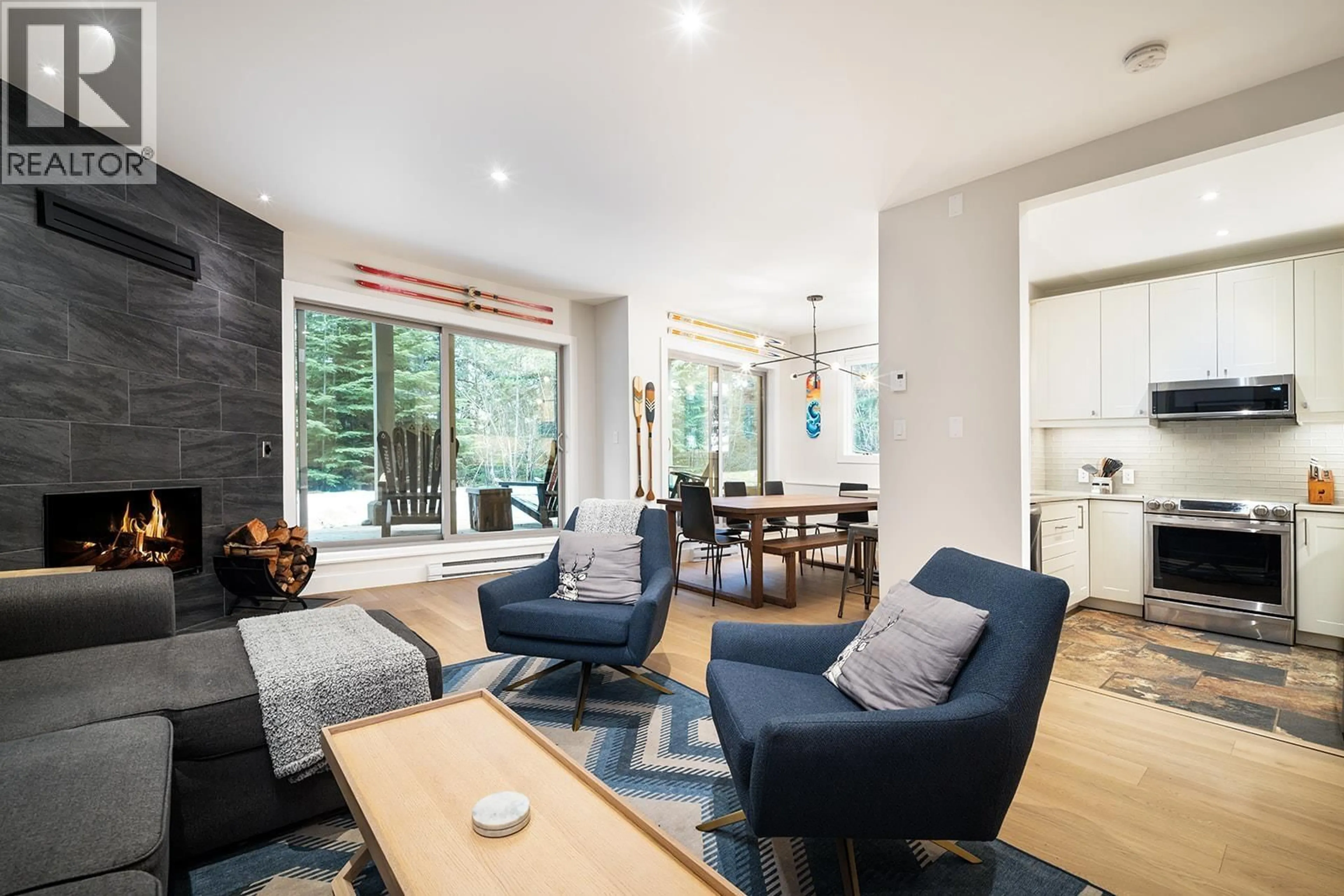 Living room with furniture, unknown for 3114 ST MORITZ CRESCENT, Whistler British Columbia V8E0V8