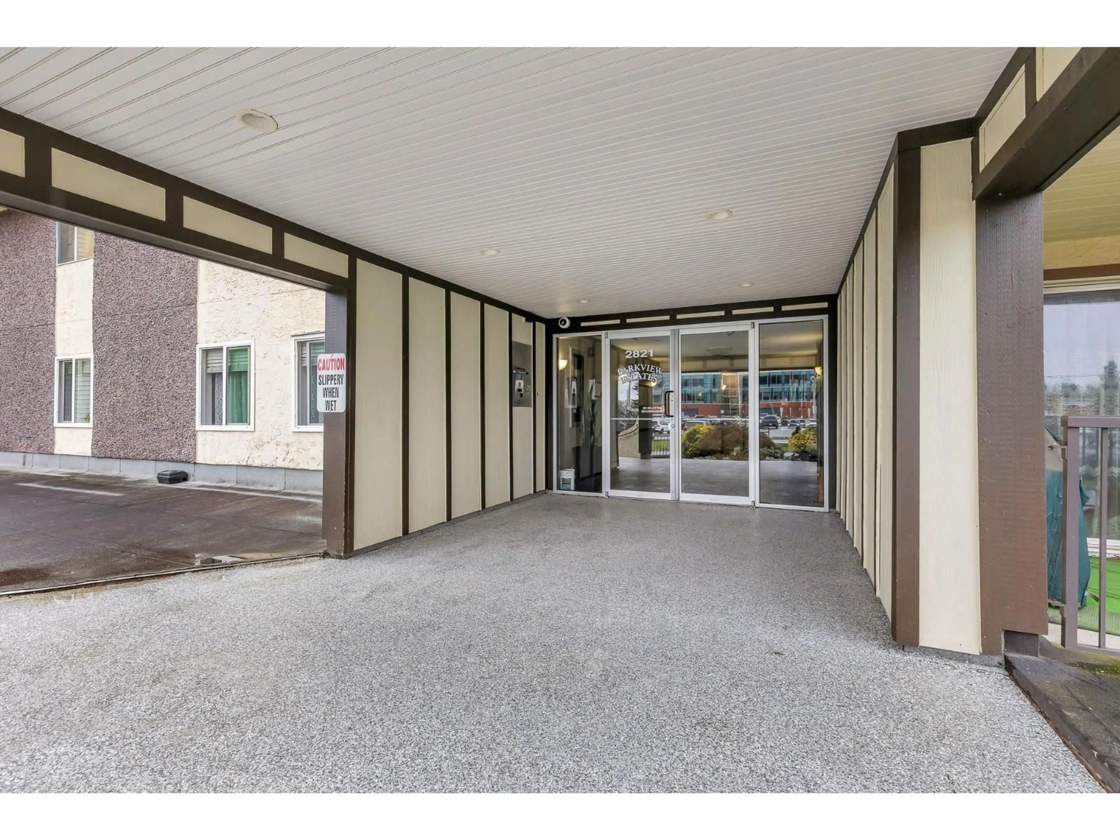 Indoor foyer for 347 - 2821 TIMS STREET, Abbotsford British Columbia V2T4B1