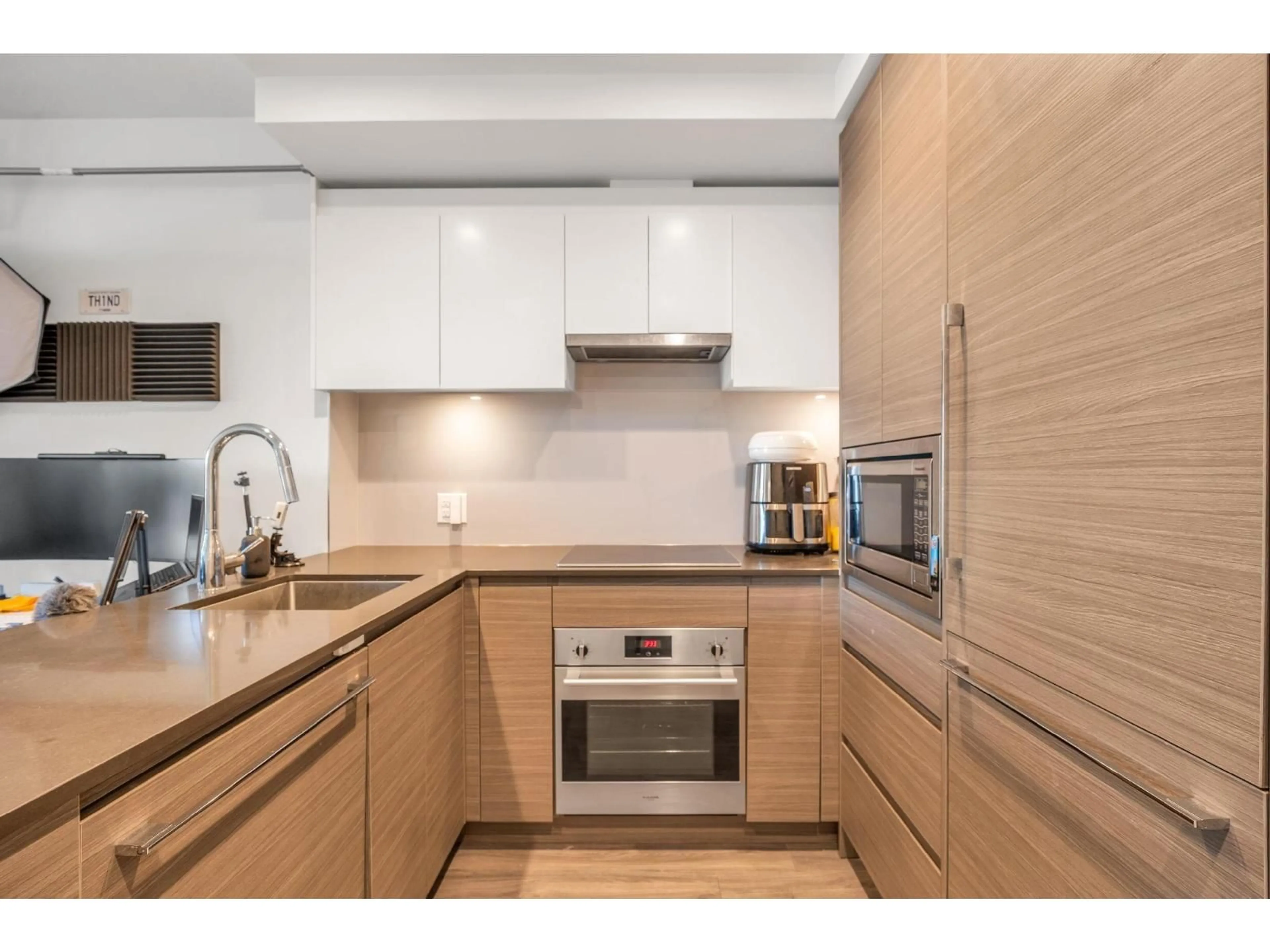 Standard kitchen, wood/laminate floor for 705 - 13615 FRASER HIGHWAY, Surrey British Columbia V3T0P7