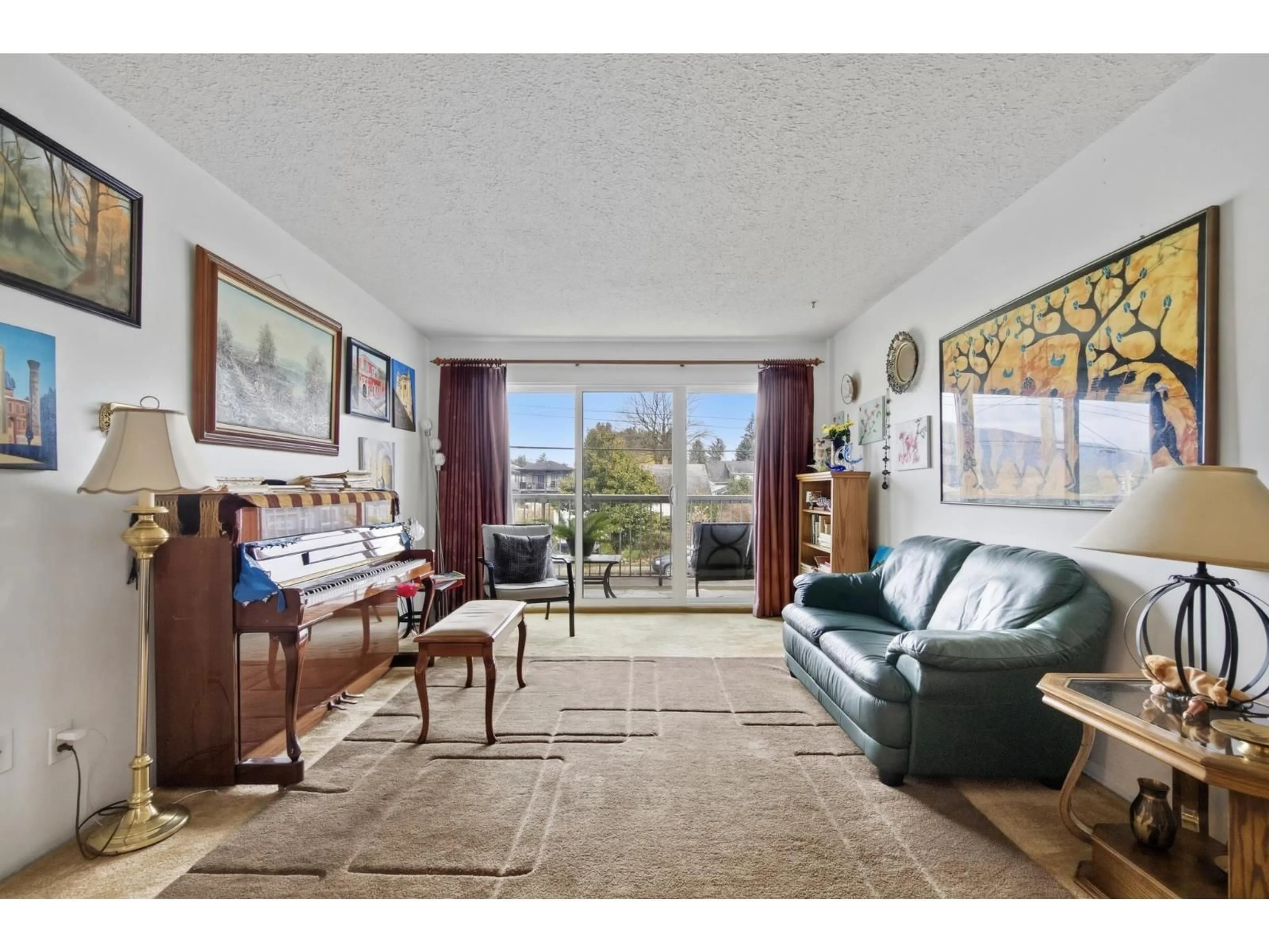 Living room with furniture, unknown for 107 - 46374 MARGARET AVENUE, Chilliwack British Columbia V2P2H1