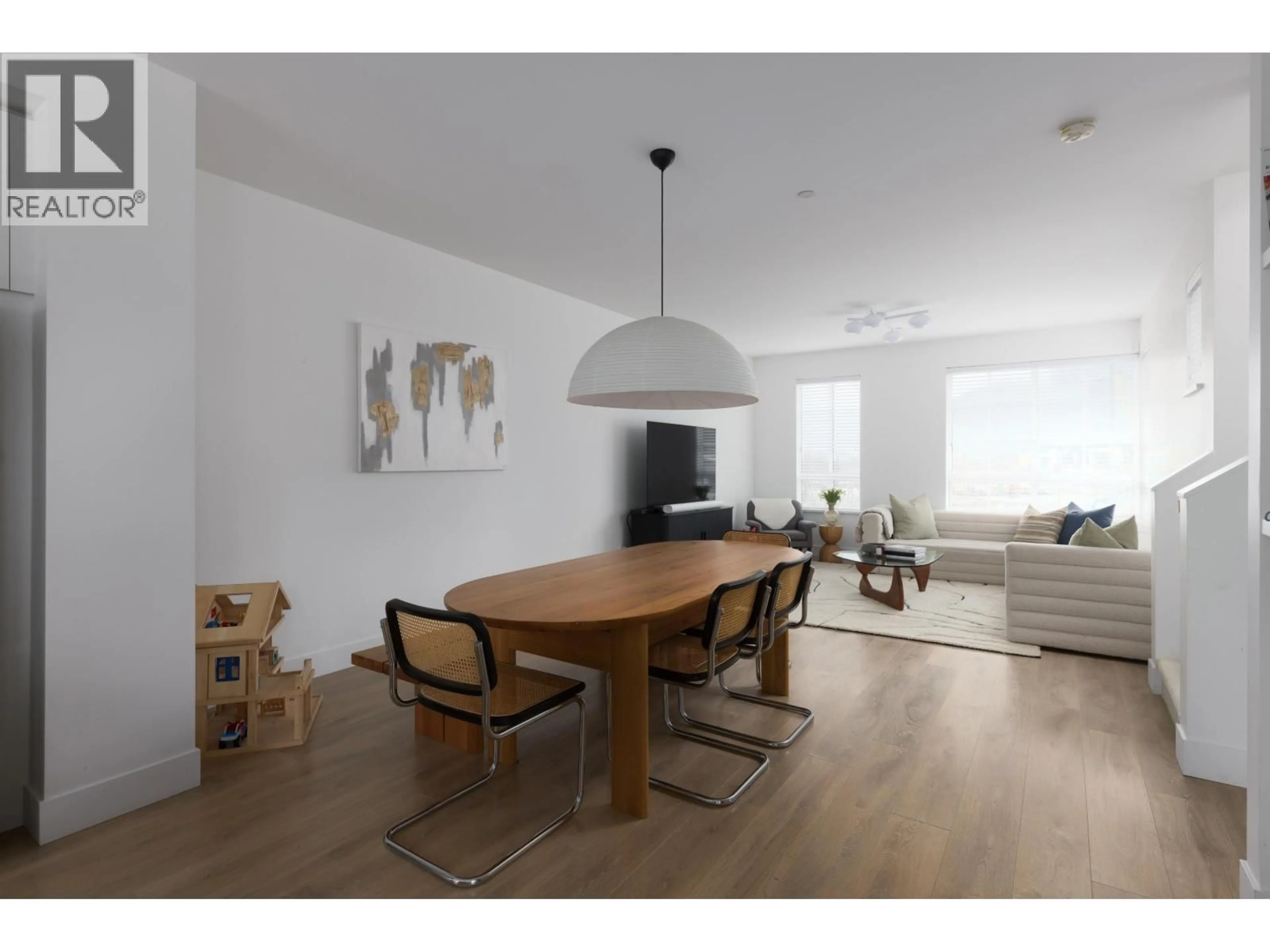 Unknown for 37995 HELM WAY, Squamish British Columbia V8B2A1