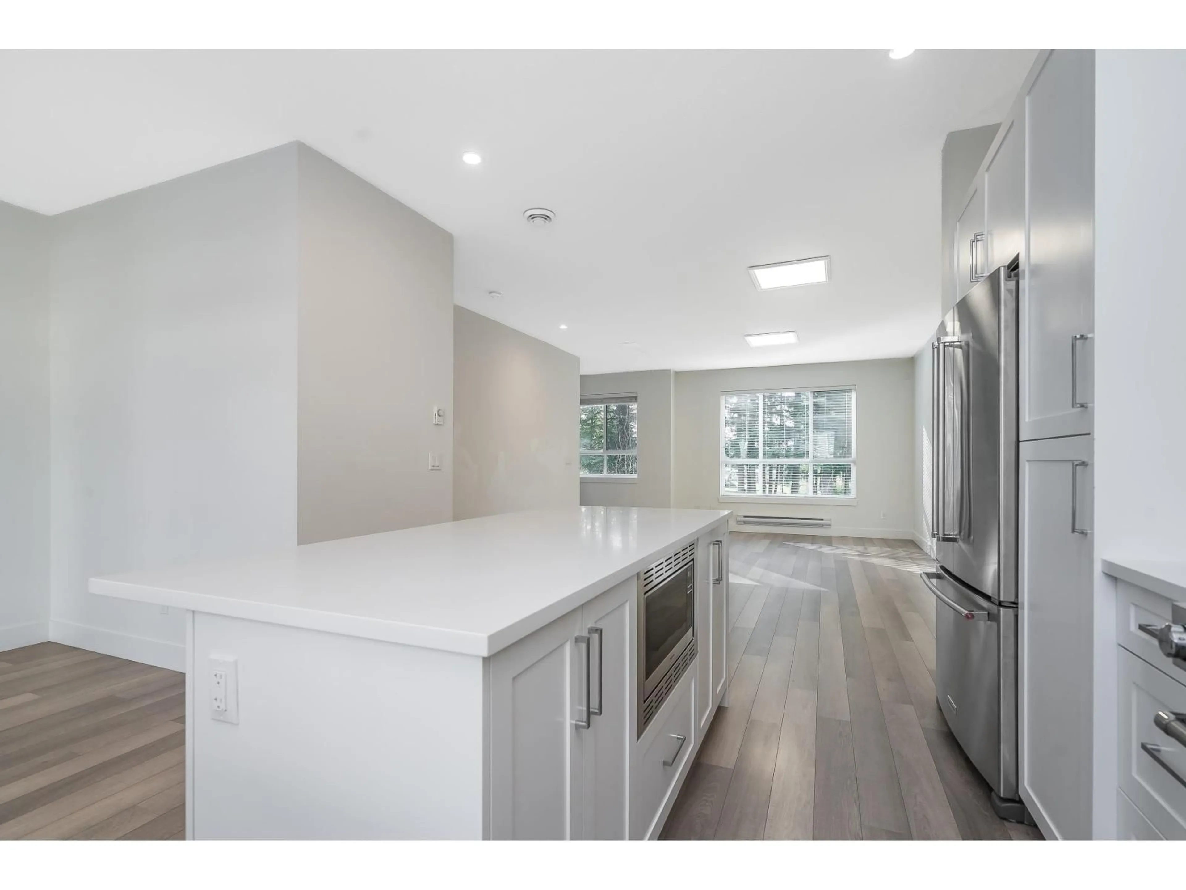 Open concept kitchen, unknown for 33 - 16760 25 AVENUE, Surrey British Columbia V3Z0W4