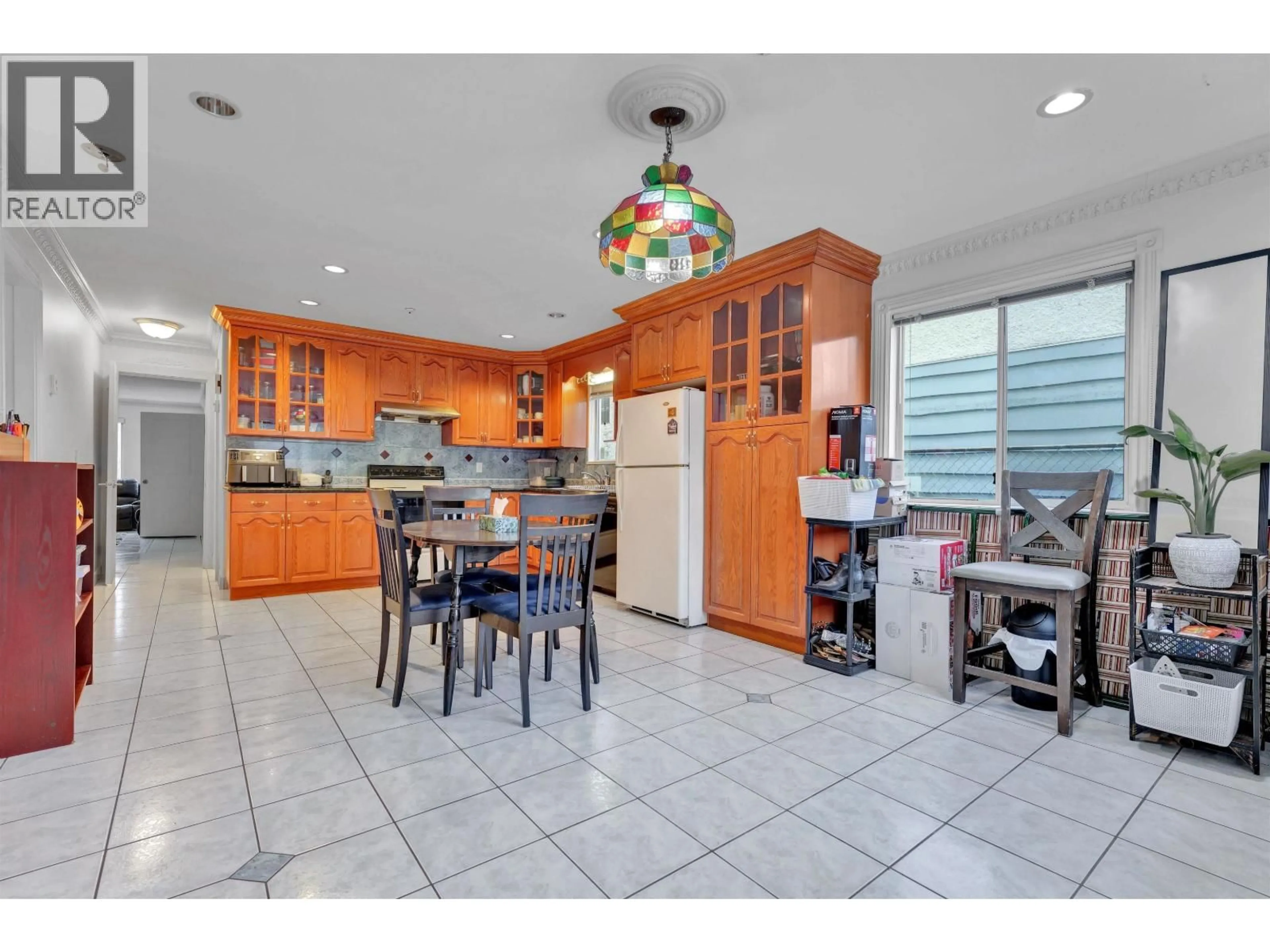 Open concept kitchen, ceramic/tile floor for 3153 PARKER STREET, Vancouver British Columbia V5K2V4