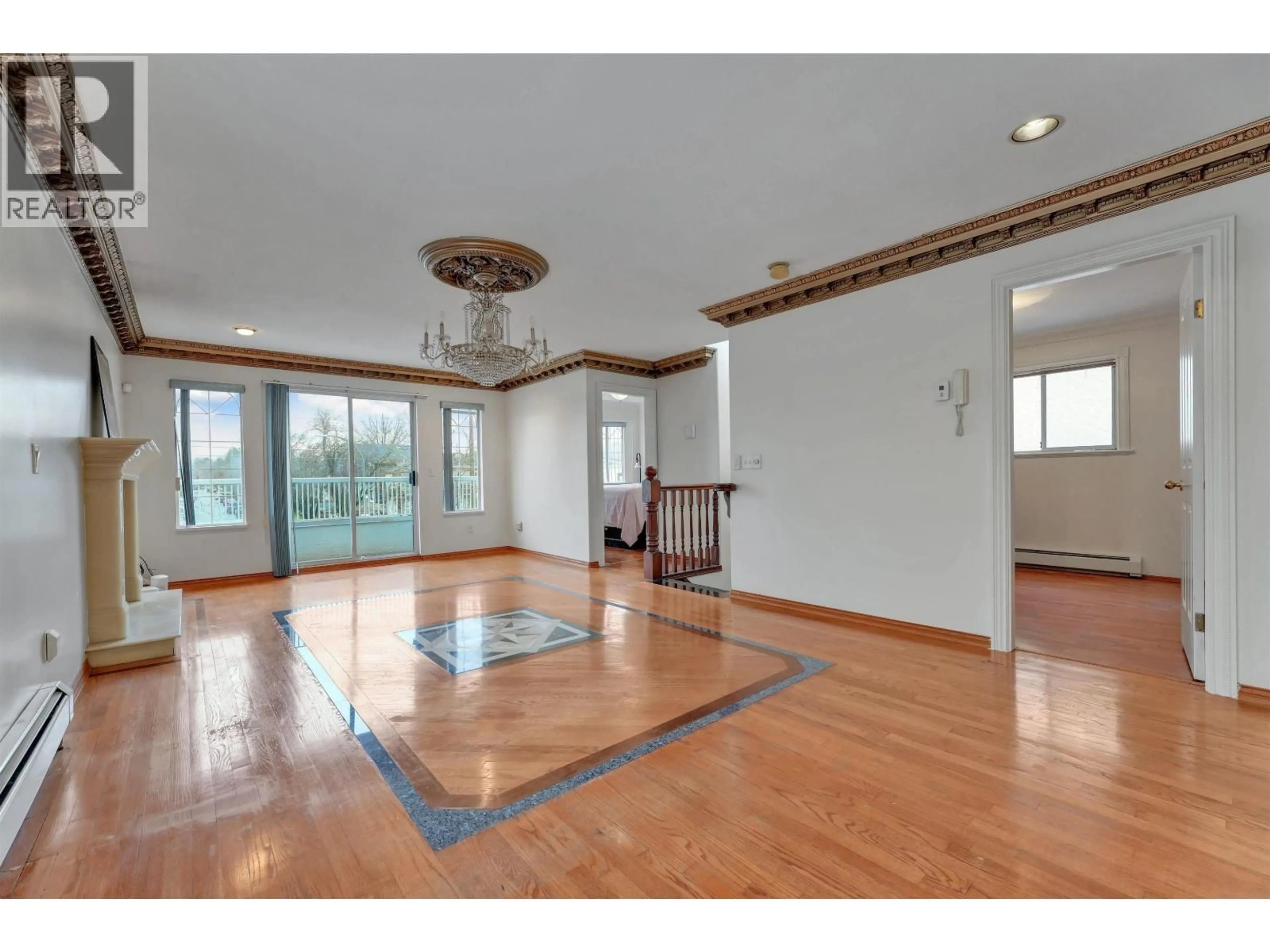 Unknown for 3153 PARKER STREET, Vancouver British Columbia V5K2V4