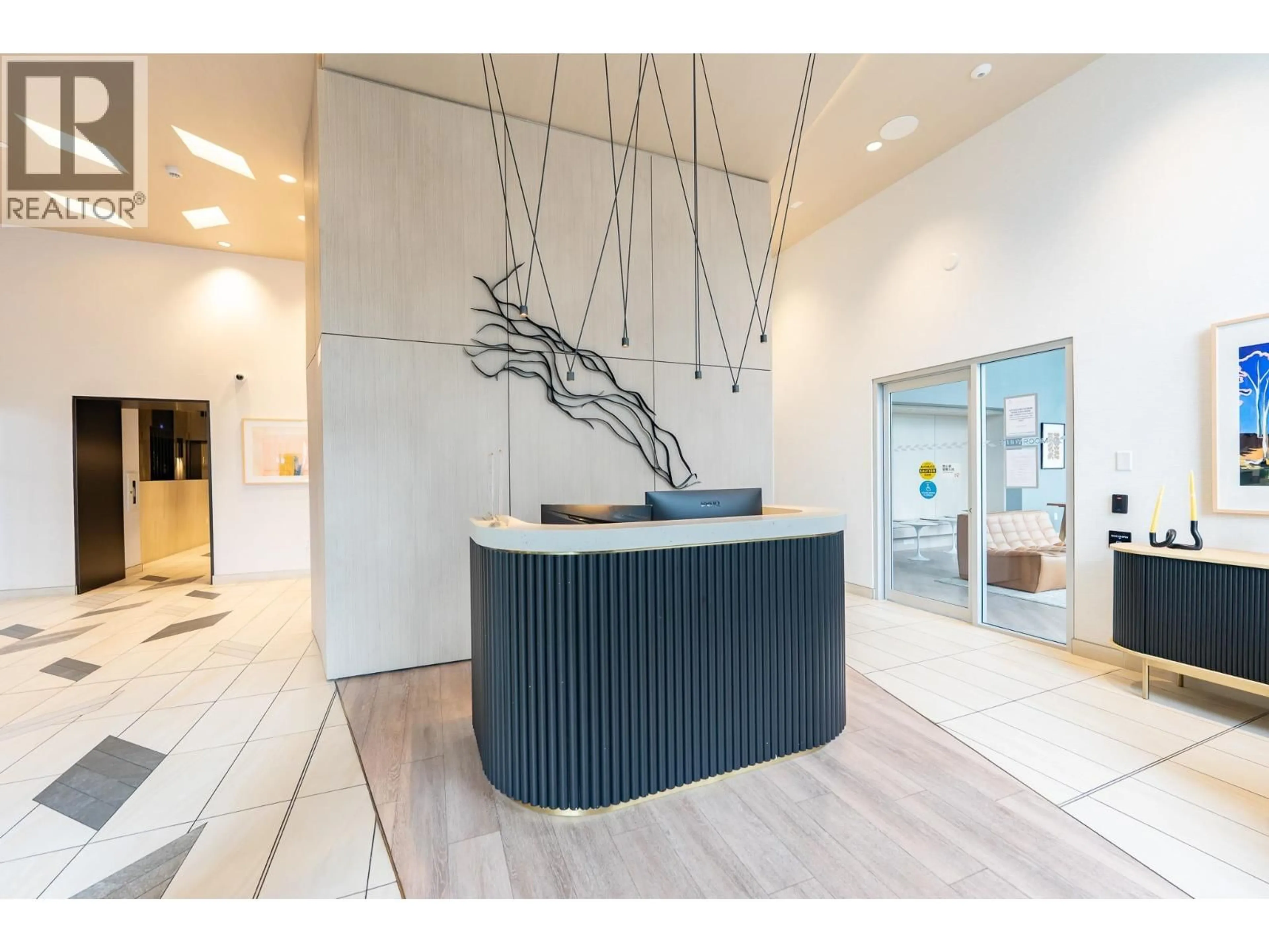 Indoor foyer for 2704 - 6537 TELFORD AVENUE, Burnaby British Columbia V5H0K9