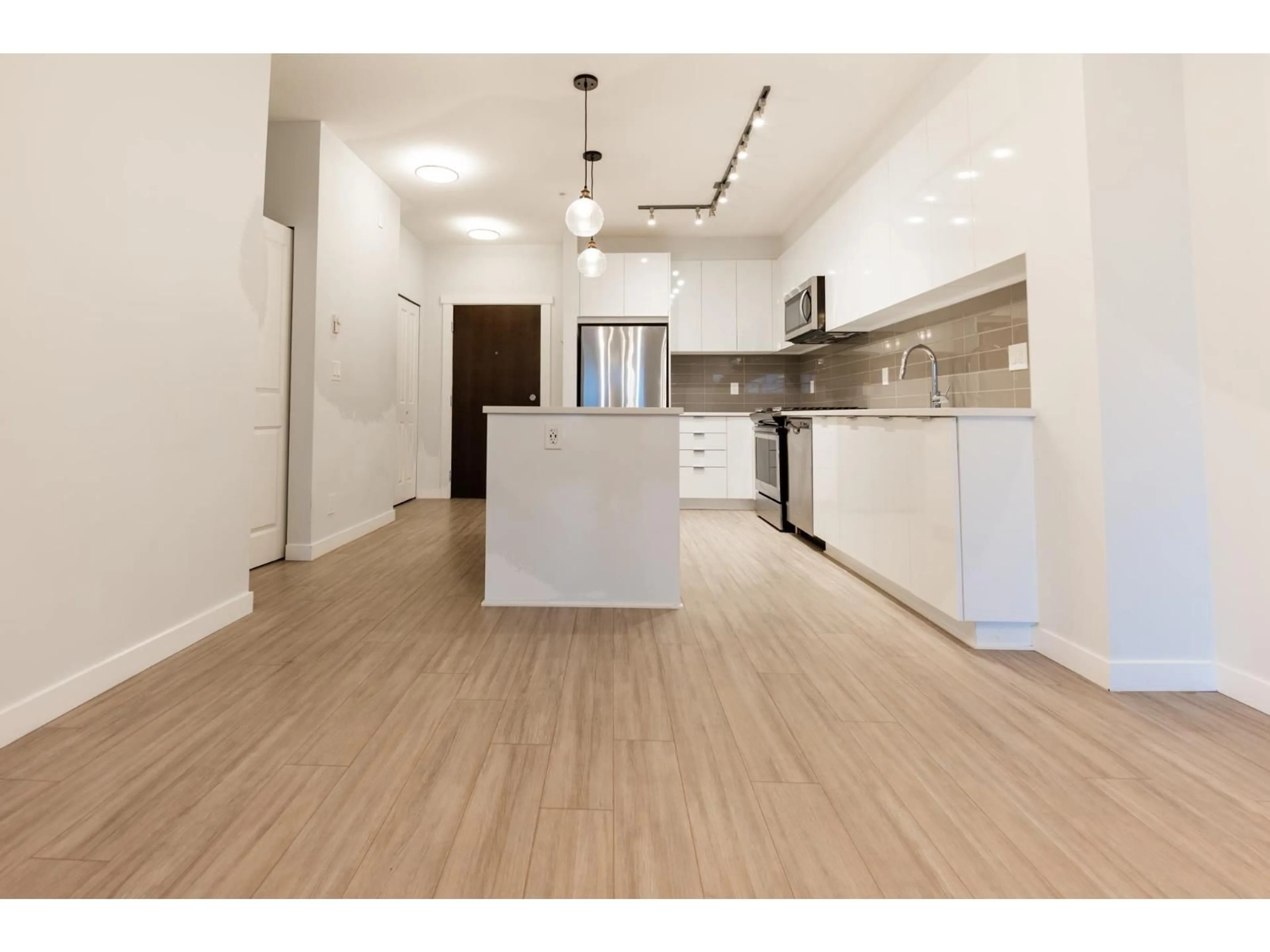 Open concept kitchen, unknown for C315 - 8150 207TH STREET, Langley British Columbia V2Y4J4