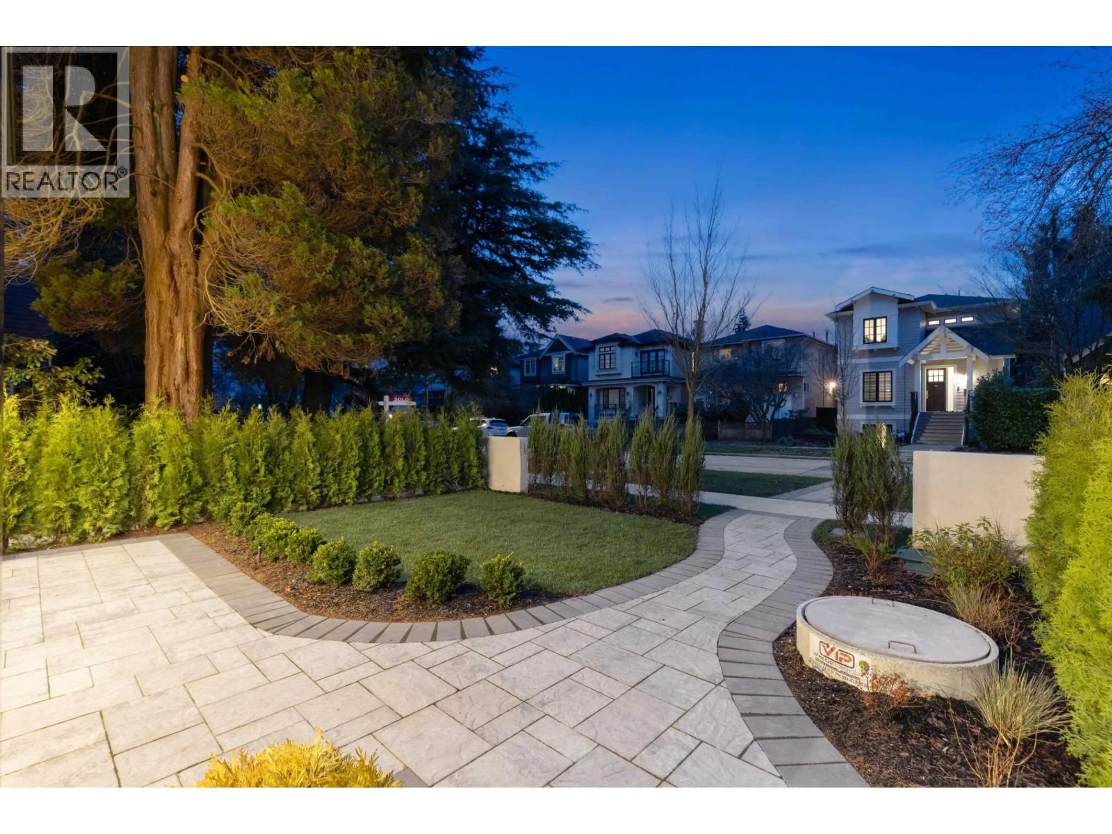 Unknown for 1 - 4549 11TH AVENUE, Vancouver British Columbia V6R2M5