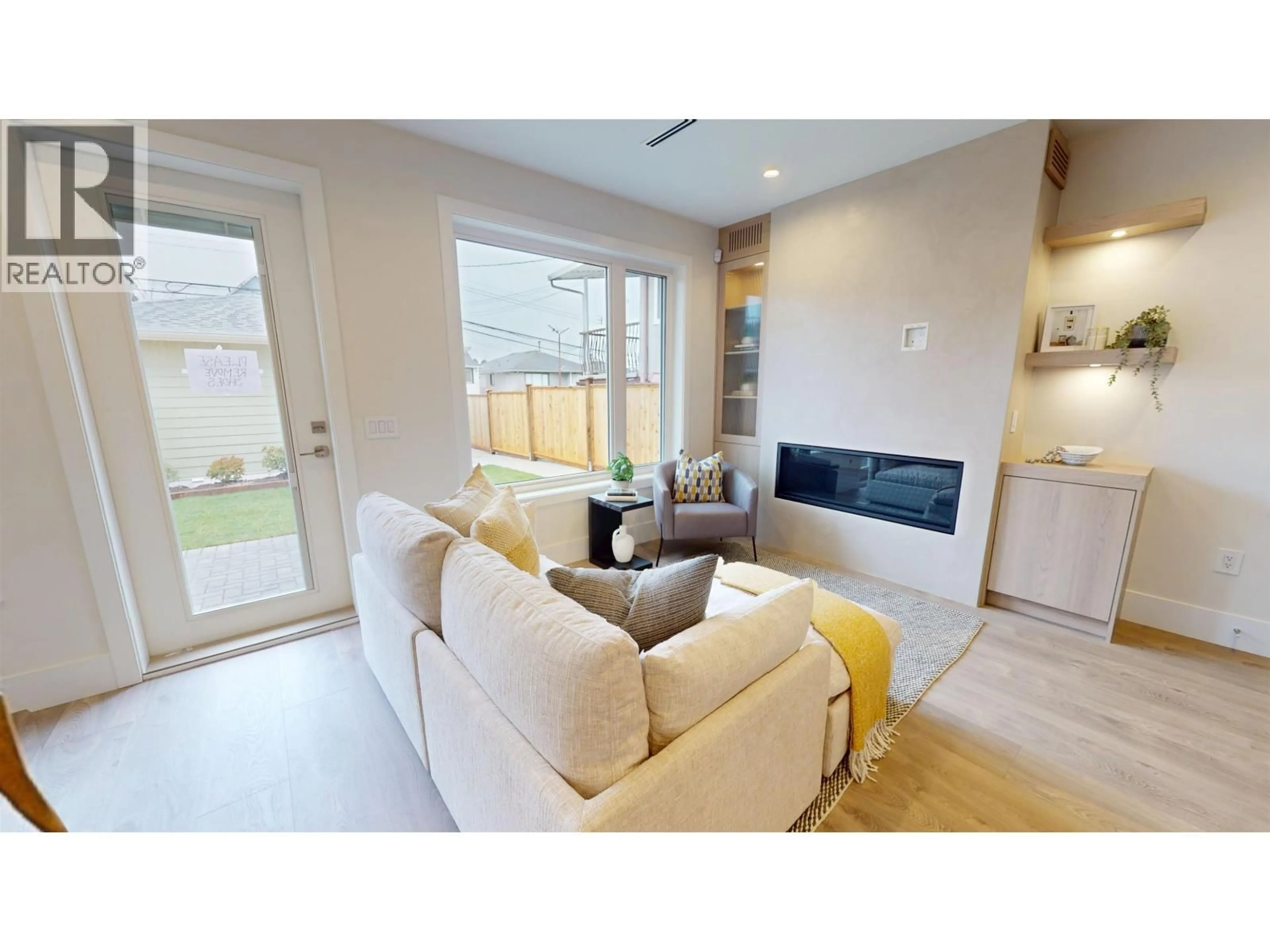 Unknown for 2 - 2528 TURNER STREET, Vancouver British Columbia V5K2E8