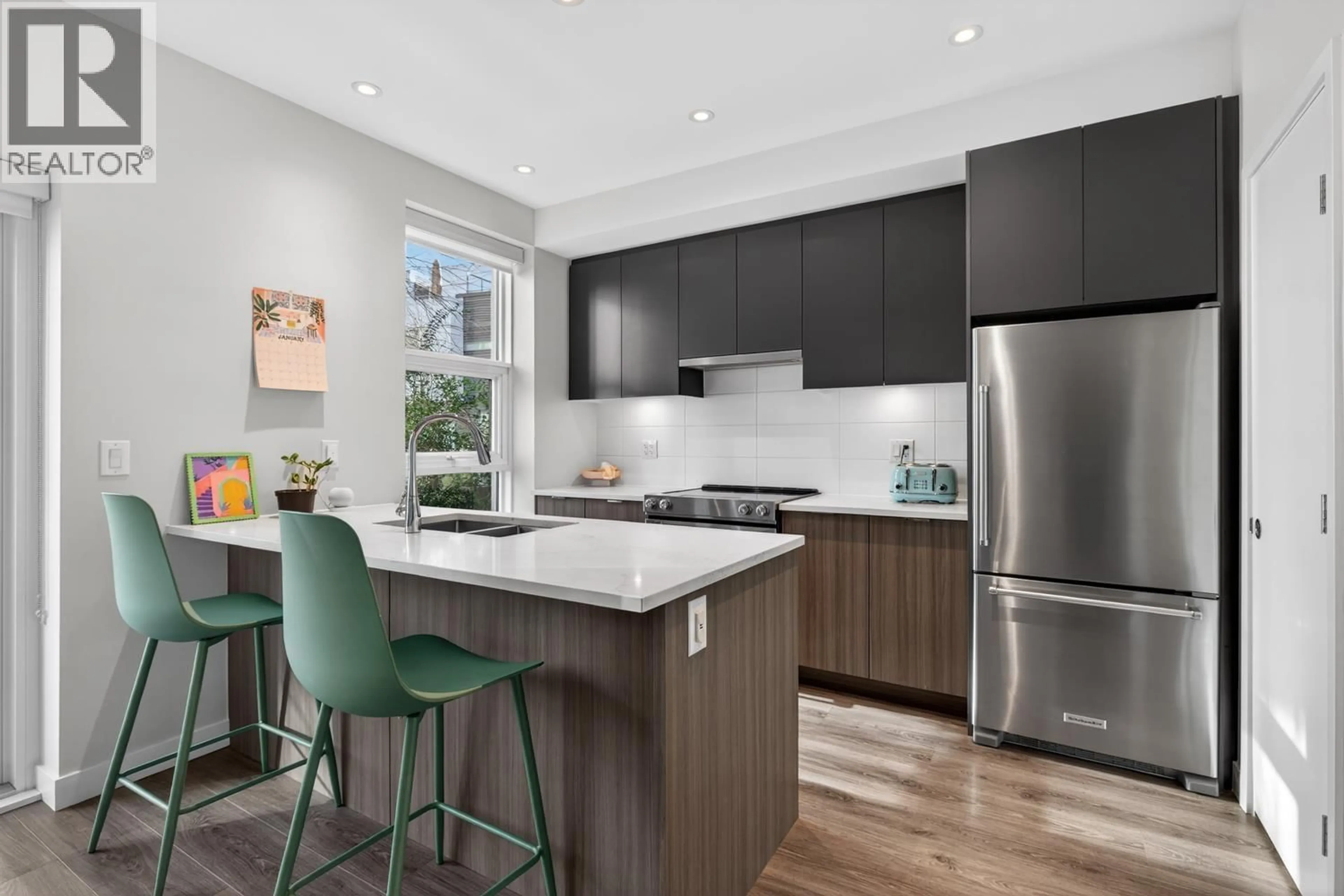 Unknown for 3 - 8693 OOLICHAN WAY, Vancouver British Columbia V5S0G7