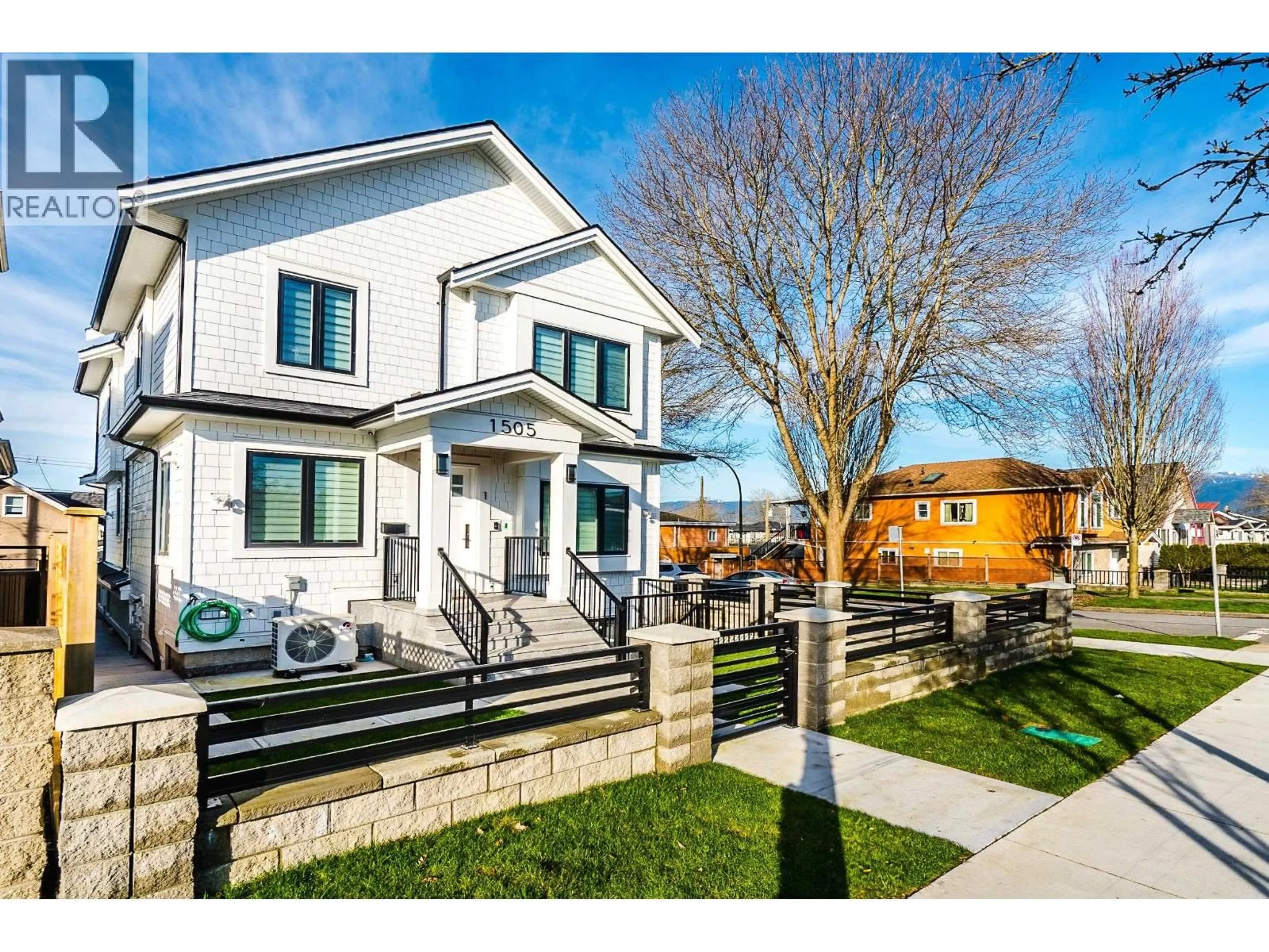 Unknown for 1505 RENFREW STREET, Vancouver British Columbia V5K4C8