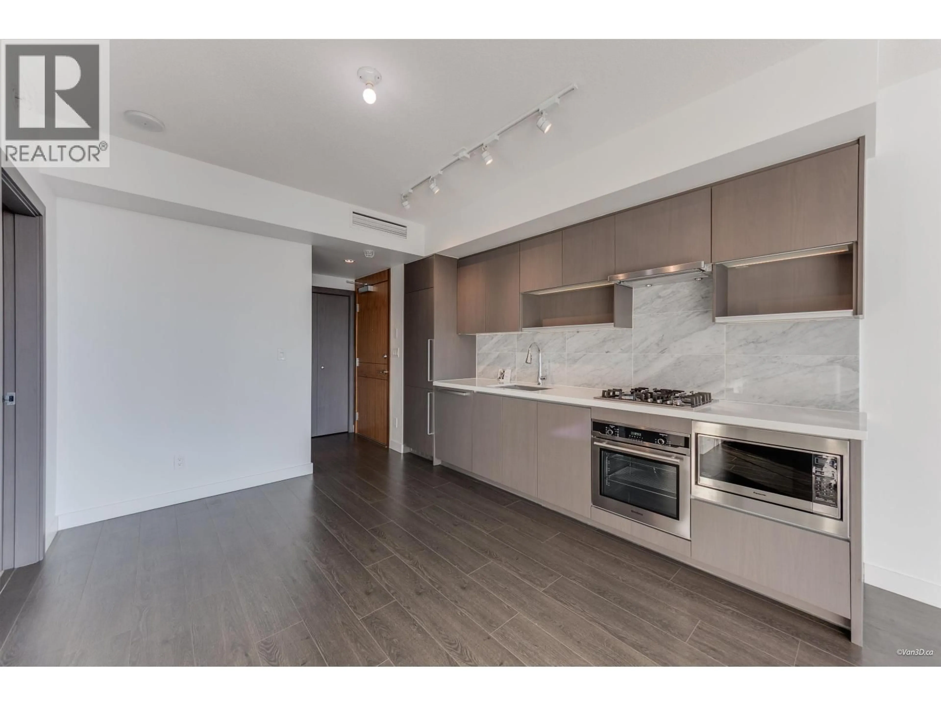 Open concept kitchen, wood/laminate floor for 2906 - 6538 NELSON AVENUE, Burnaby British Columbia V5H0G5